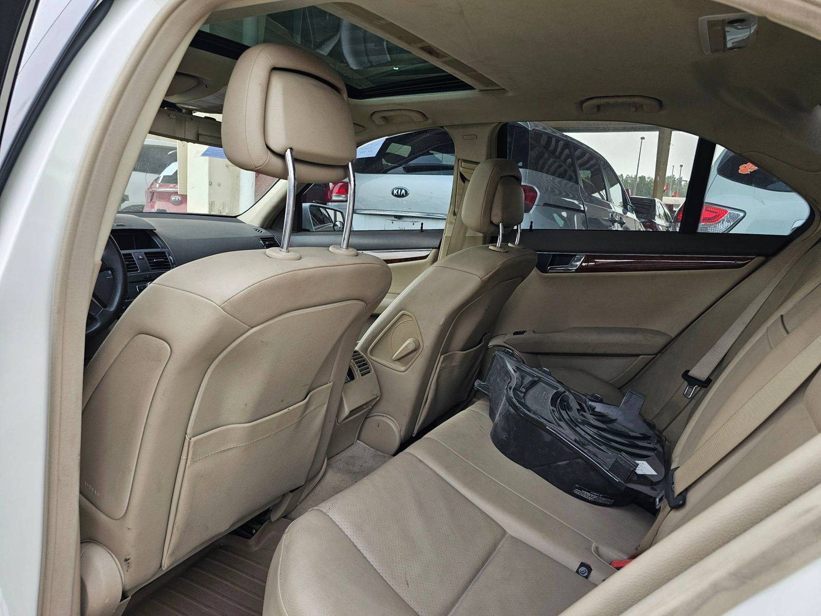 2011 MERCEDES BENZ C300 — 187689 Miles — Lot B3BR139764 — Souq - Marhaba Auctions Used Cars - Image 6