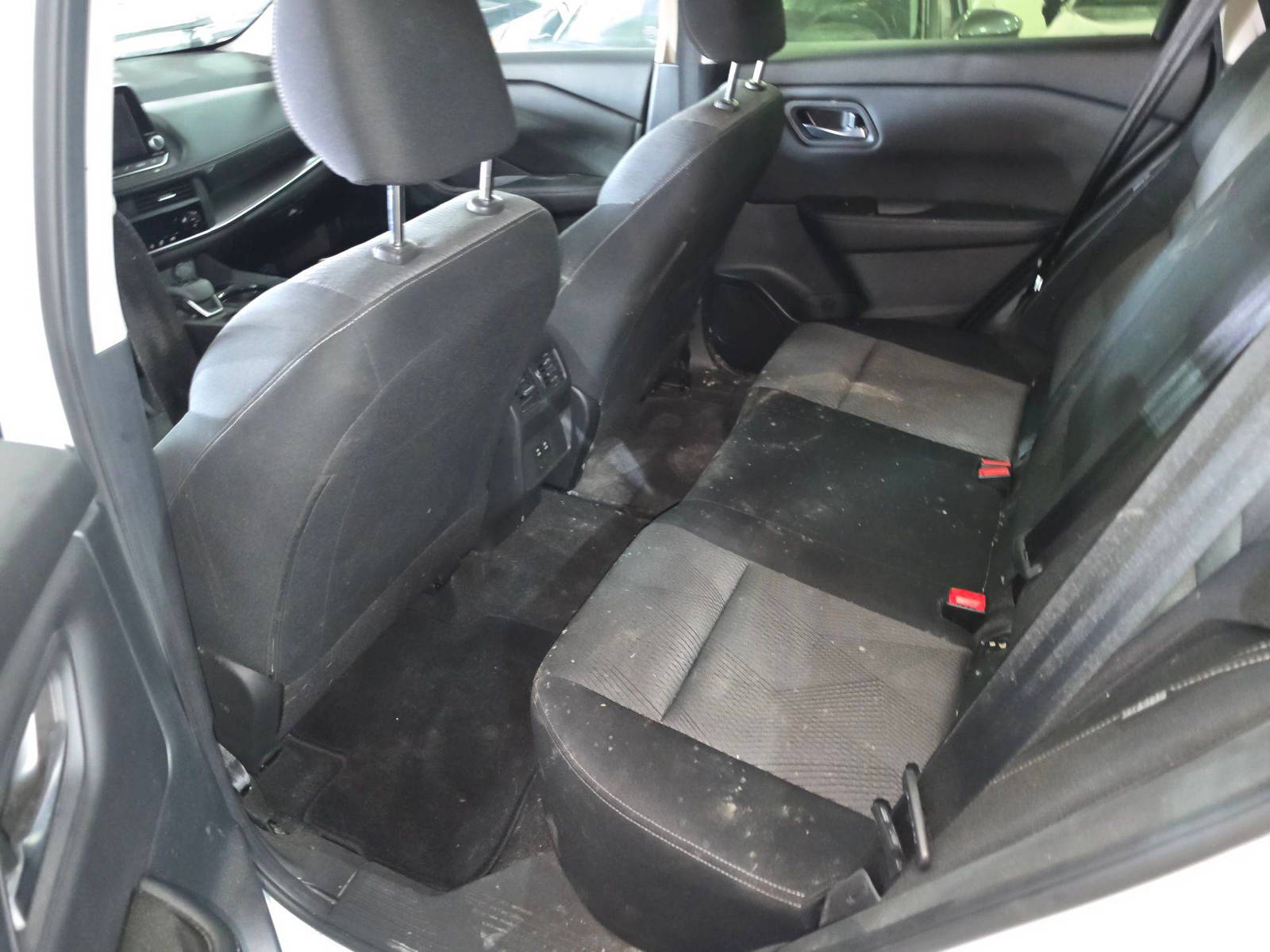 NISSAN ROGUE 2024 - Marhaba Auction Used Cars - Image 9