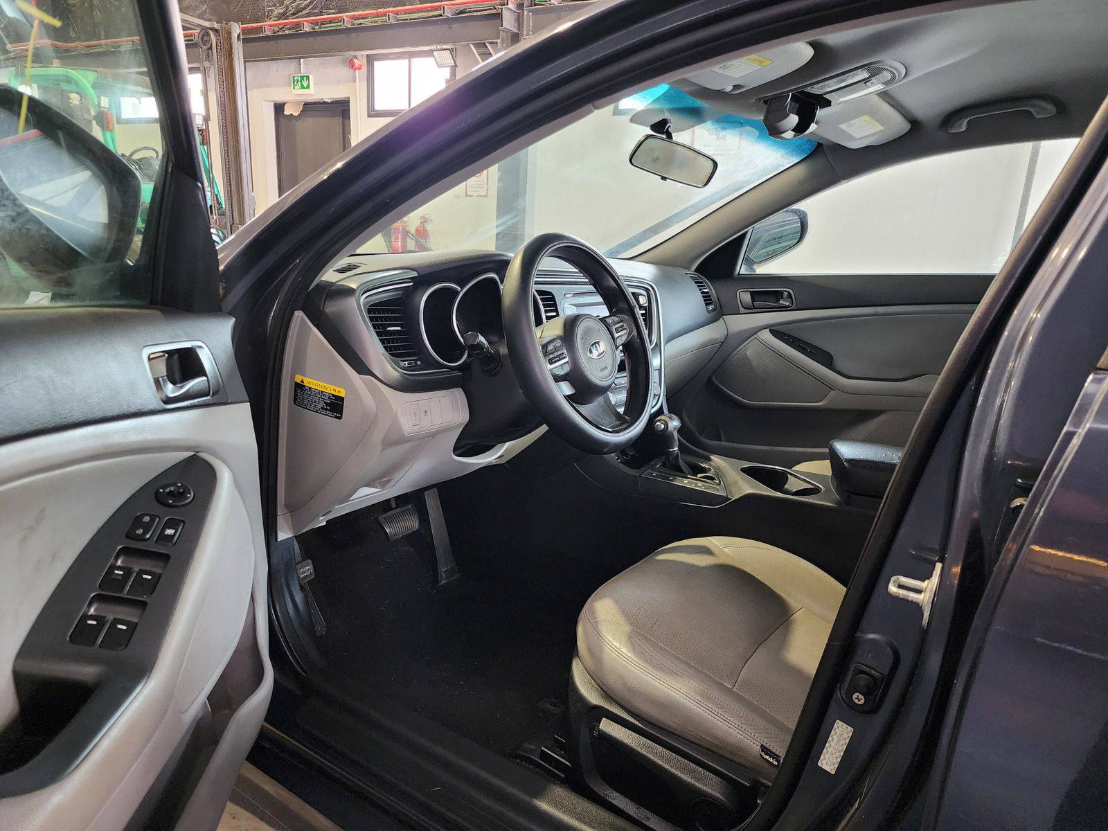 2015 KIA OPTIMA — 179323 Miles — Lot 36315452 — Al Quoz - Marhaba Auctions Used Cars - Image 9
