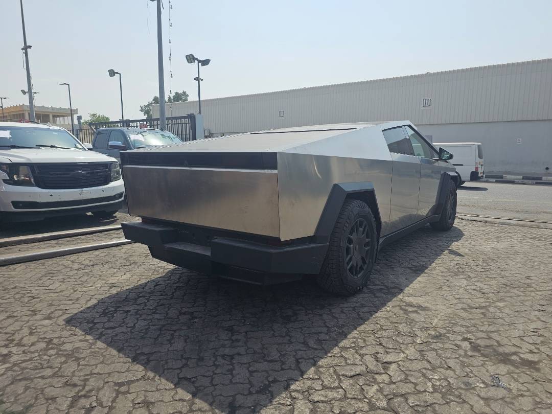 TESLA CYBERTRUCK 2024 - Marhaba Auction Used Cars - Image 5