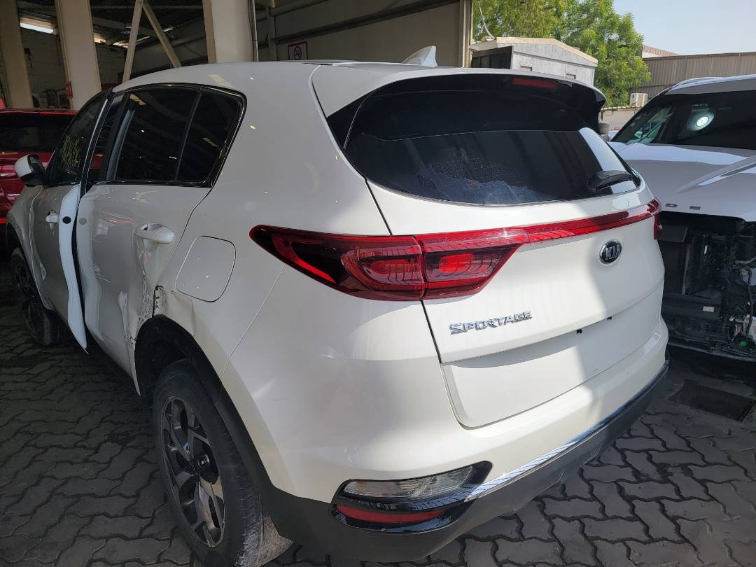 2022 KIA SPORTAGE — 33267 Miles — Lot 7988564 — Souq - Marhaba Auctions Used Cars - Image 4