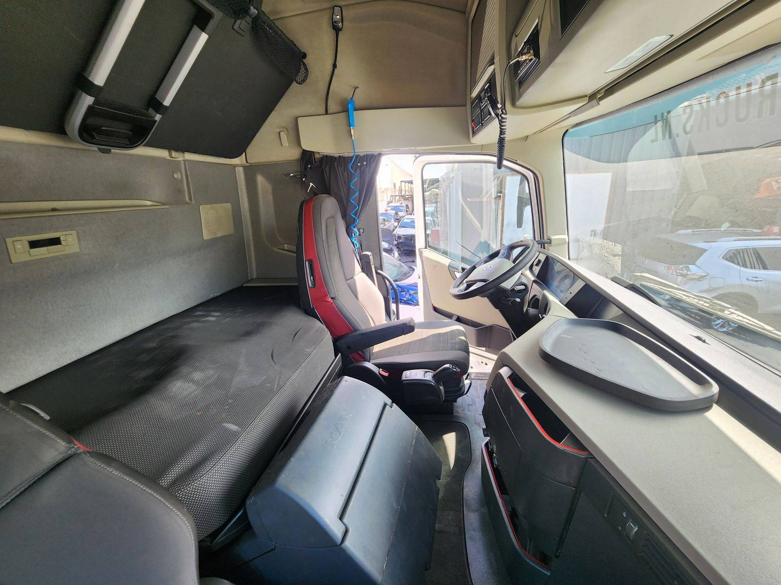 VOLVO FH-Series 2016 - Marhaba Auction Used Cars - Image 9