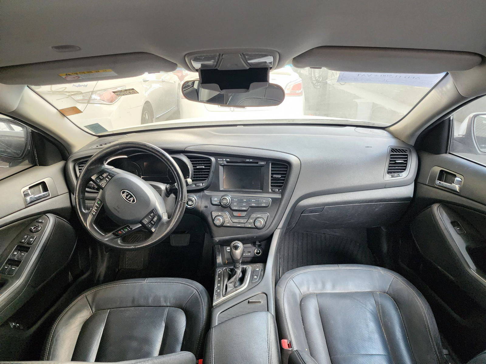 2013 KIA K5 — 261310 KM — Lot 015966 — Al Quoz - Marhaba Auctions Used Cars - Image 8