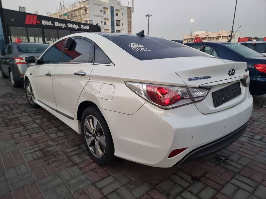 2013 HYUNDAI SONATA — 329259 KM — Lot 057734 — Ind. 12 - Marhaba Auctions Used Cars - Image 5