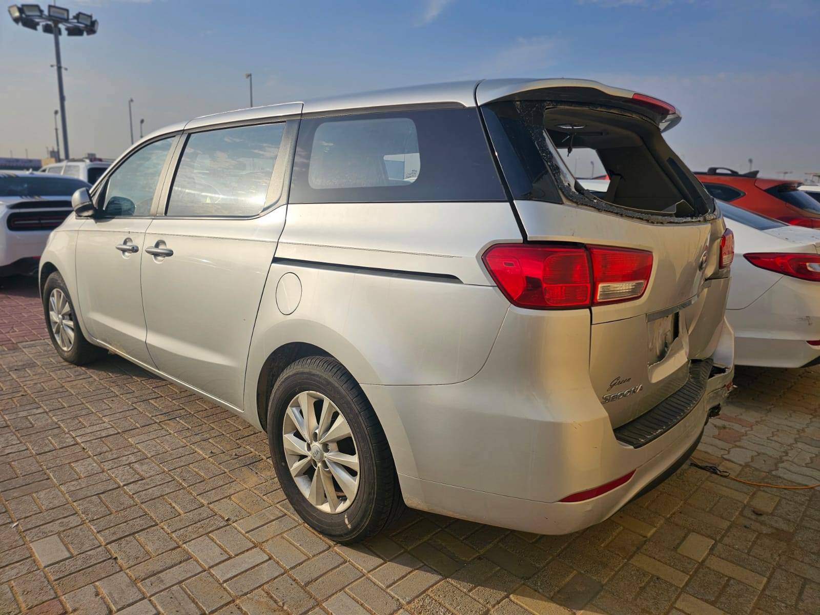 KIA SEDONA 2016 - Marhaba Auction Used Cars - Image 8