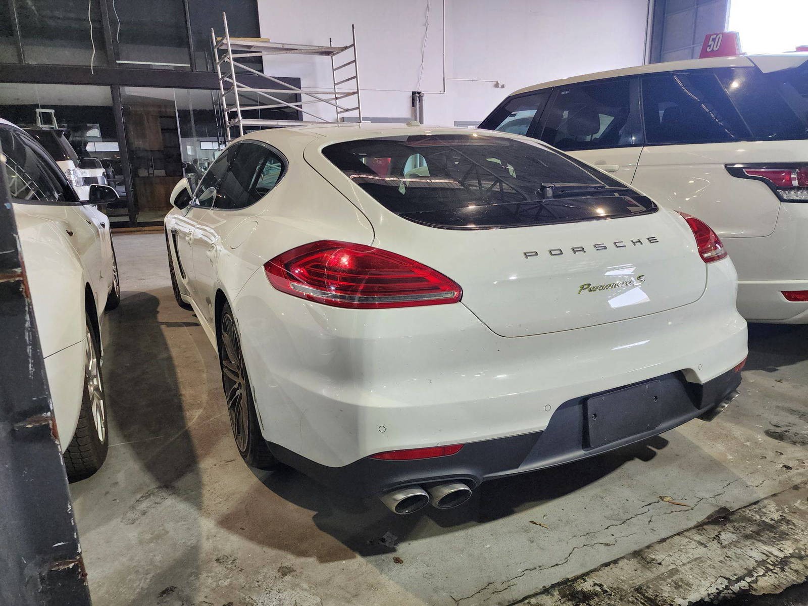 2014 PORSCHE PANAMERA S — 109891 Miles — Lot 72330484 — Souq - Marhaba Auctions Used Cars - Image 6