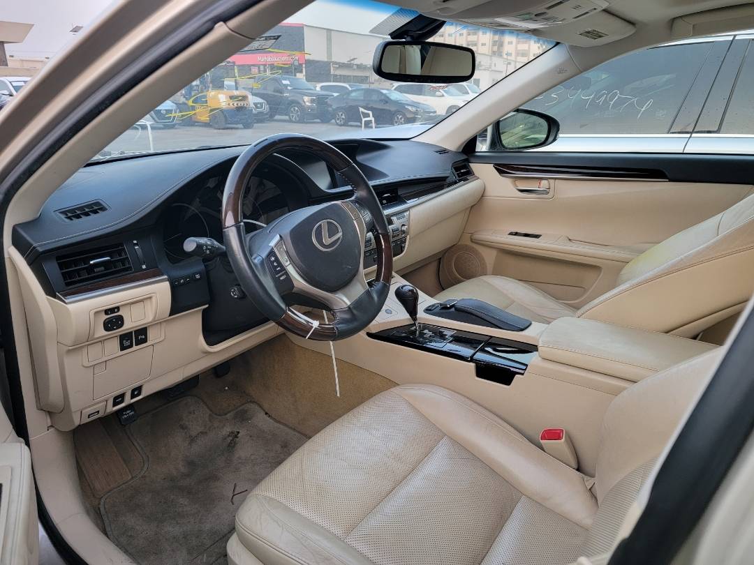 2015 LEXUS ES 350 — 172916 Miles — Lot 2167674 — Main - Marhaba Auctions Used Cars - Image 6