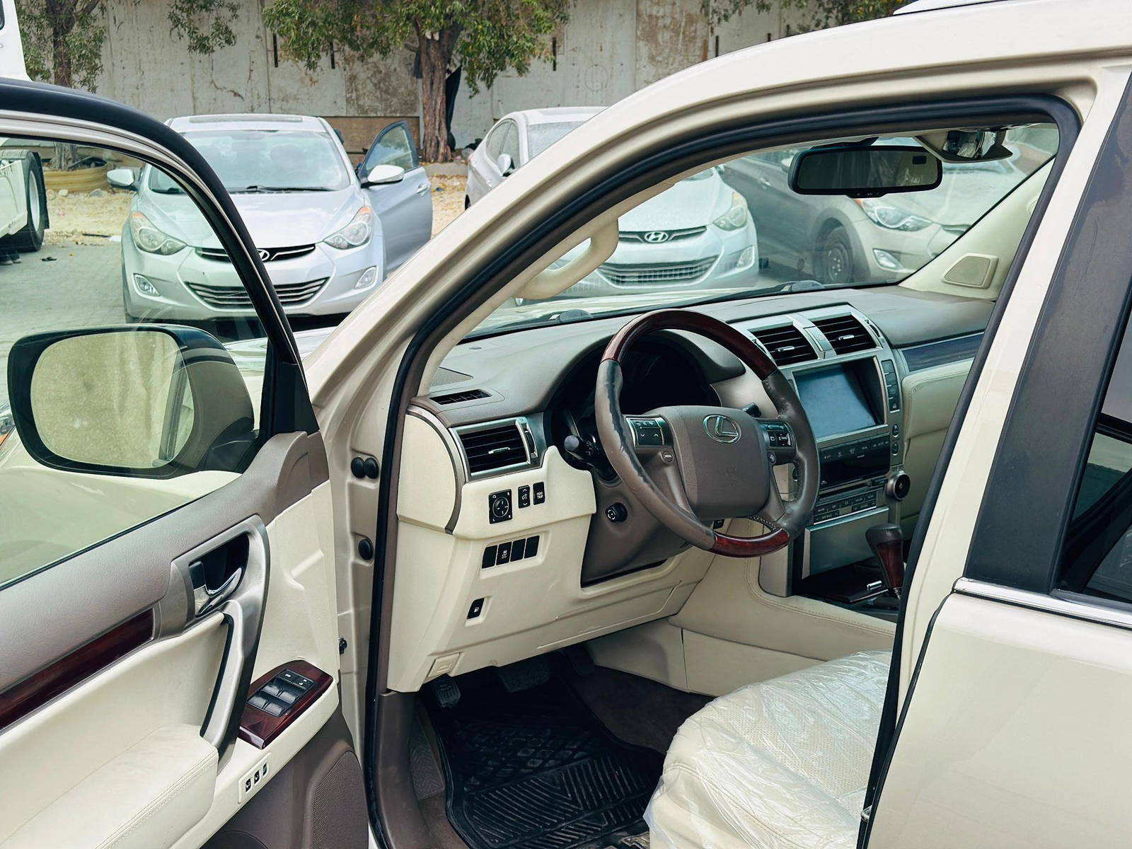 2010 LEXUS GX 460 — 175644 Miles — Lot 75453234 — Ind. 12 - Marhaba Auctions Used Cars - Image 19