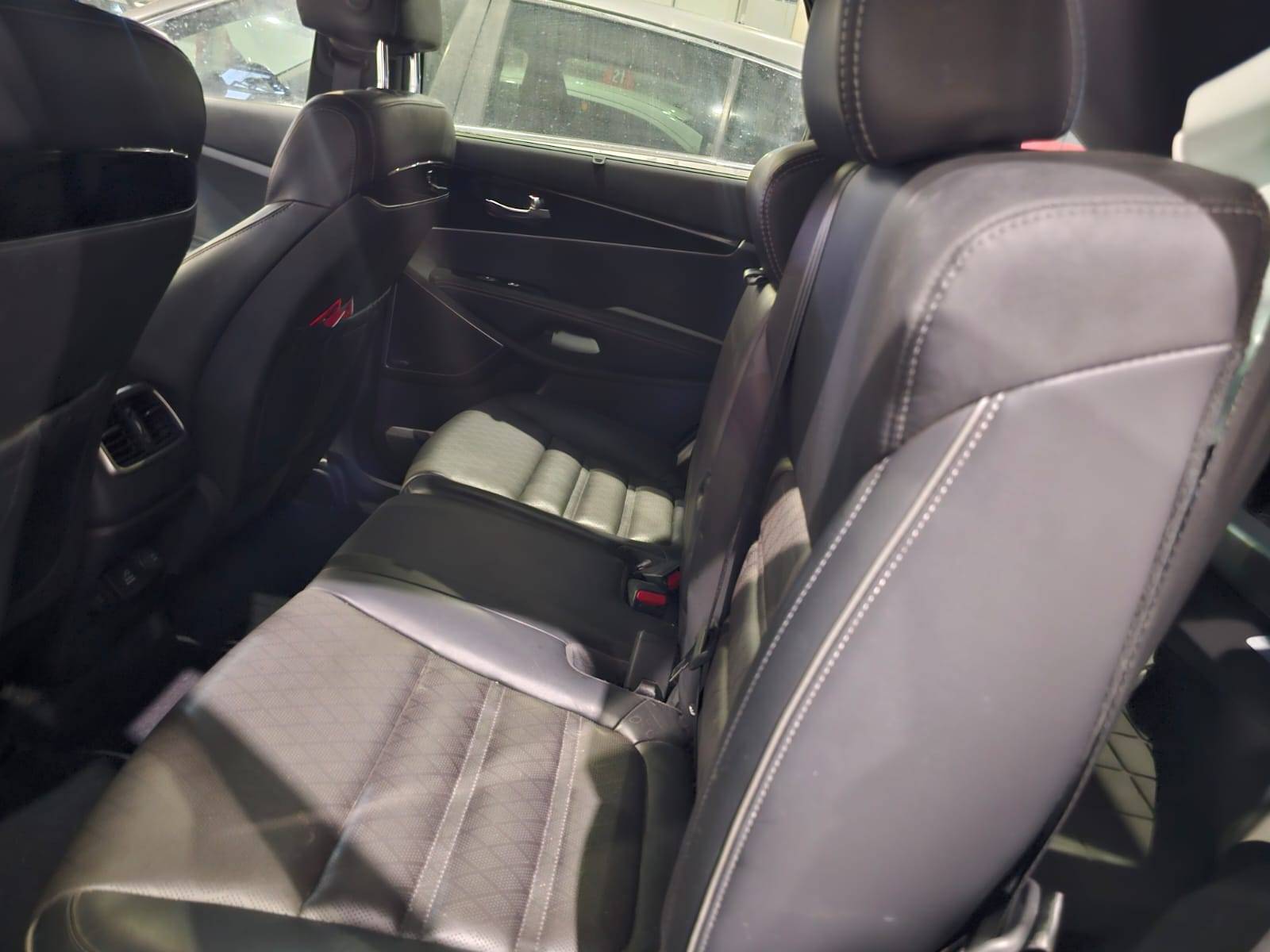 2018 KIA SORENTO — 122608 Miles — Lot 98981695 — Souq - Marhaba Auctions Used Cars - Image 10