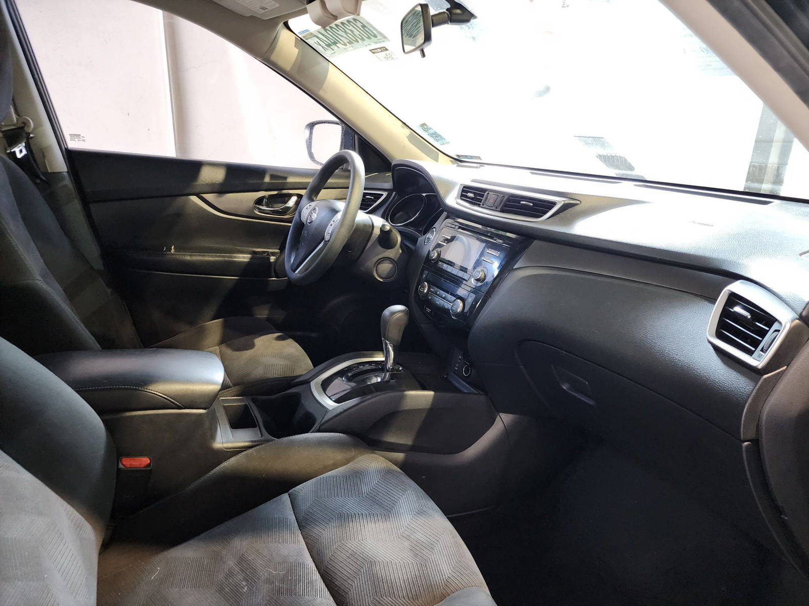 2015 NISSAN ROGUE — 152032 Miles — Lot 53830 — Al Quoz - Marhaba Auctions Used Cars - Image 8