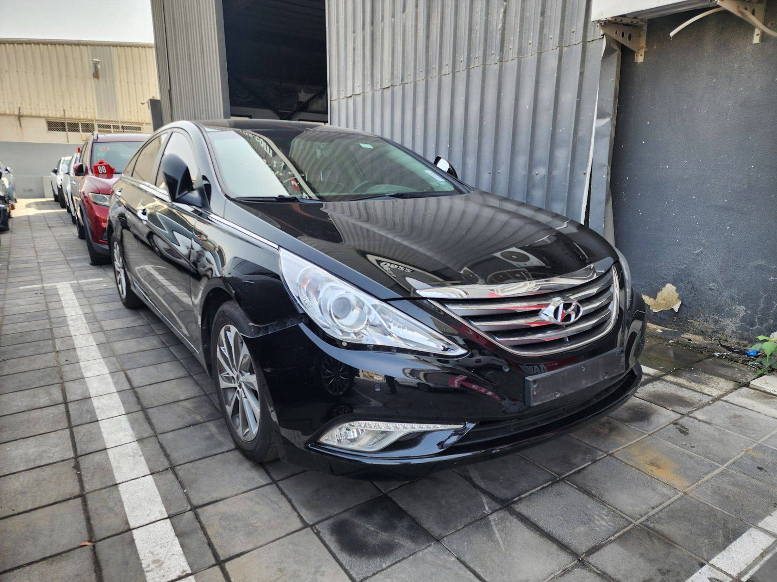 2013 HYUNDAI SONATA — 195589 KM — Lot 495916 — Al Quoz - Marhaba Auctions Used Cars - Image 4