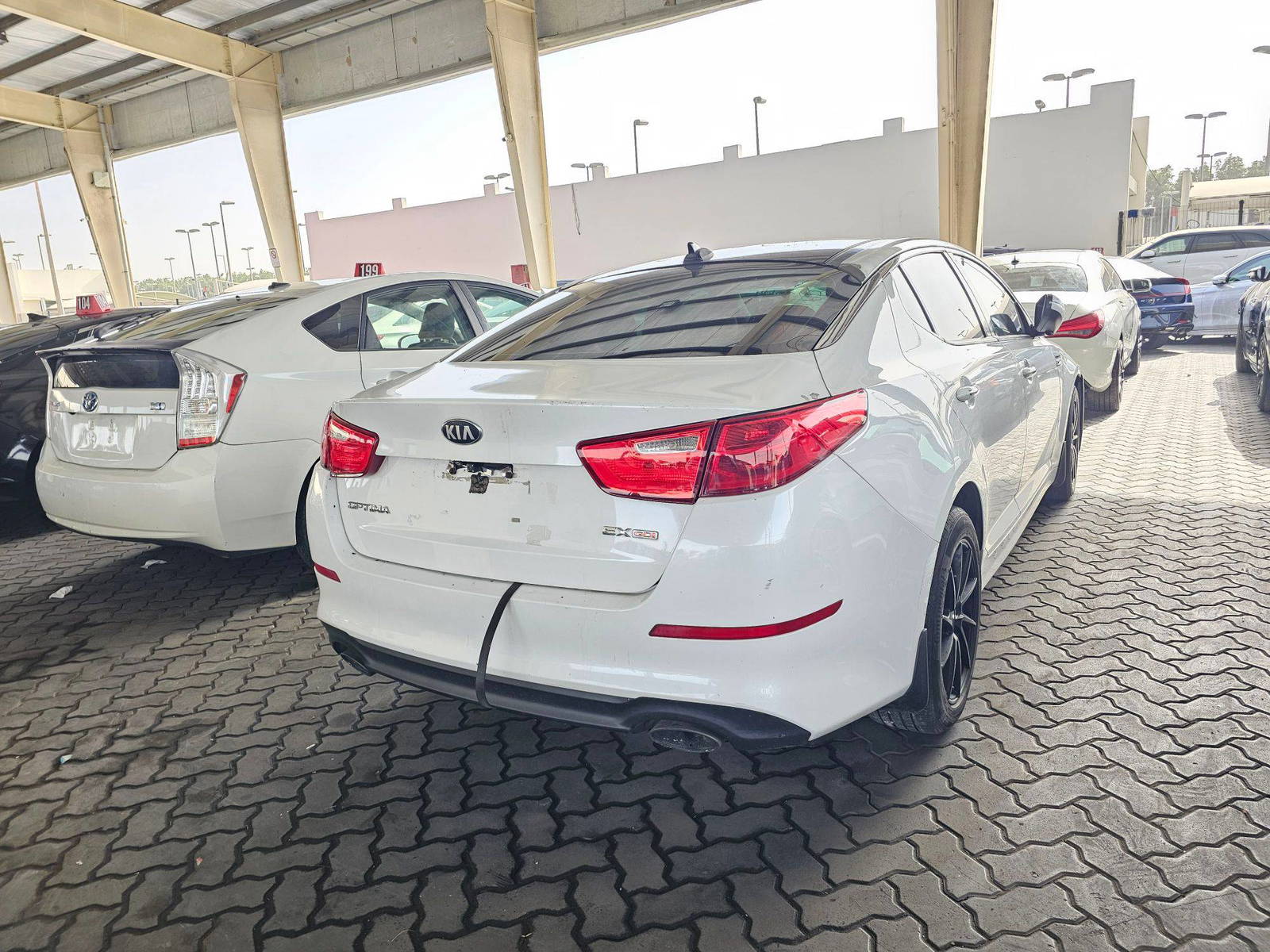 2015 KIA OPTIMA — 183635 Miles — Lot 4A77FG369058 — Souq - Marhaba Auctions Used Cars - Image 5