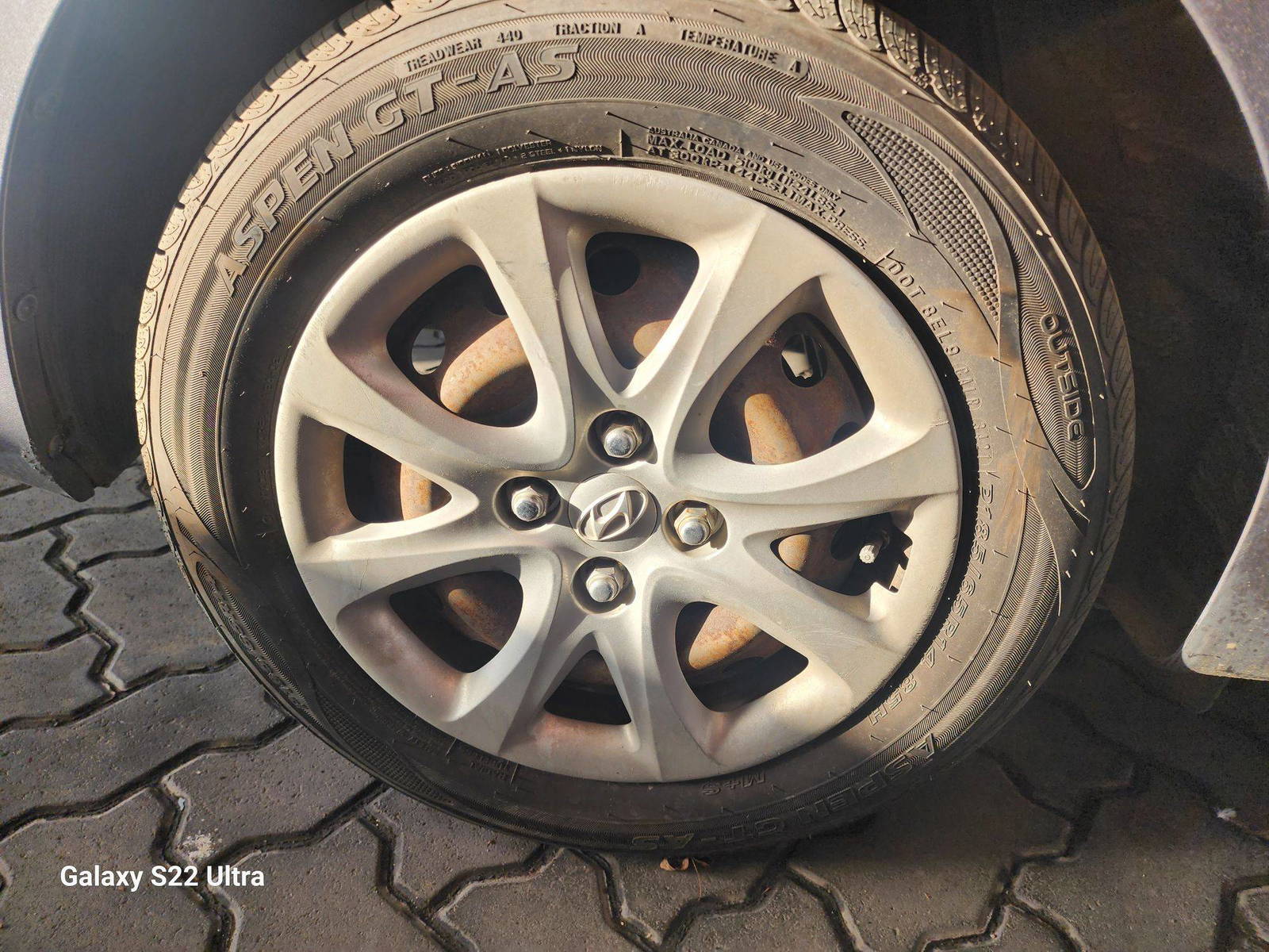 2014 HYUNDAI ACCENT — 148918 Miles — Lot 42134553 - Marhaba Auctions Used Cars - Image 4