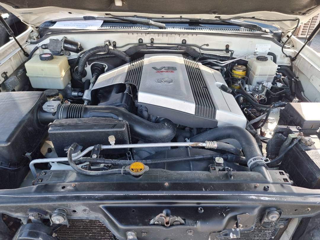 LEXUS LX 470 2005 - Marhaba Auction Used Cars - Image 12