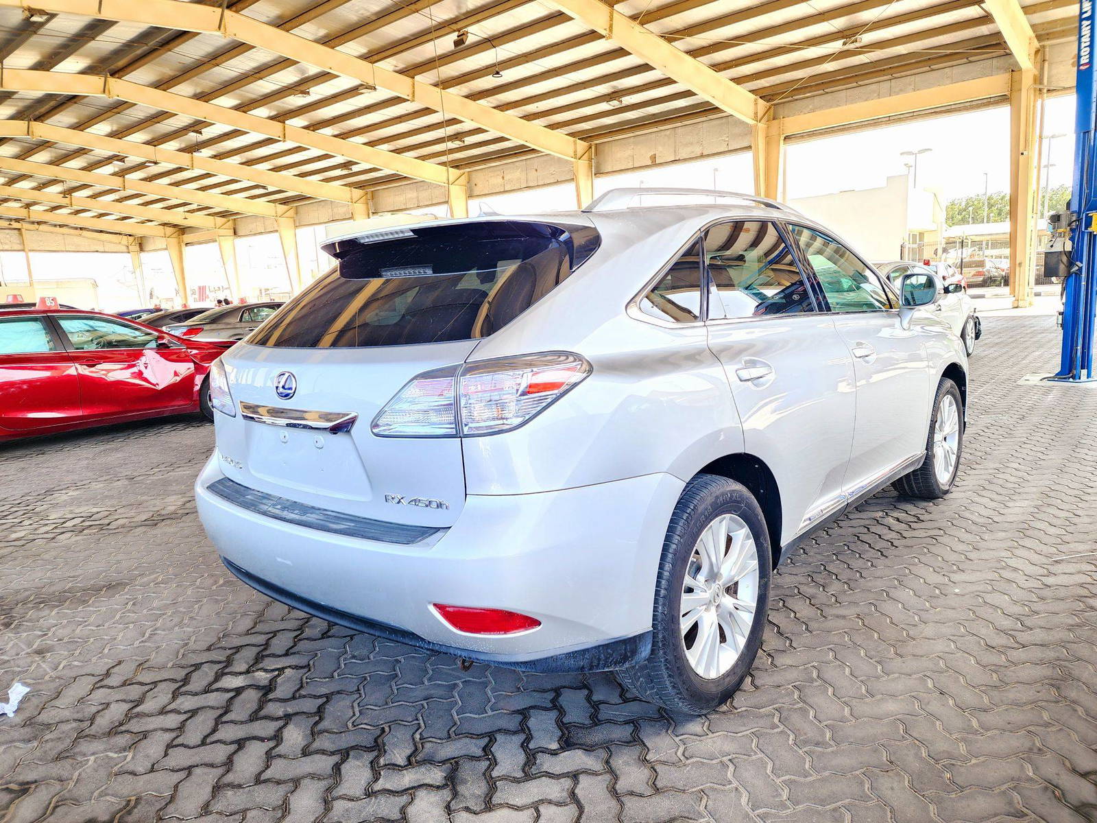 2010 LEXUS RX 450H — 317582 Miles — Lot A2005528 — Souq - Marhaba Auctions Used Cars - Image 3