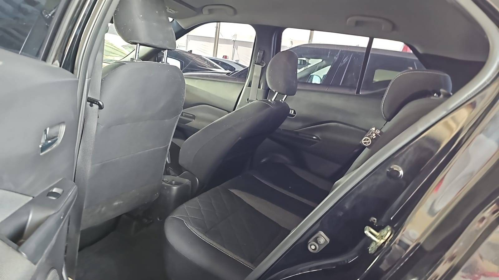 2020 NISSAN KICKS — 116781 KM — Lot 91LL521352 — Souq - Marhaba Auctions Used Cars - Image 7