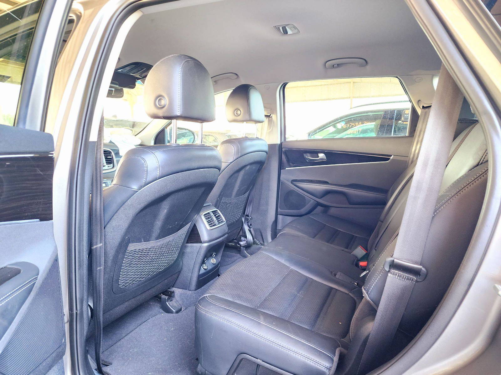 2019 KIA SORENTO — 51004 Miles — Lot 4KG524645 — Souq - Marhaba Auctions Used Cars - Image 6