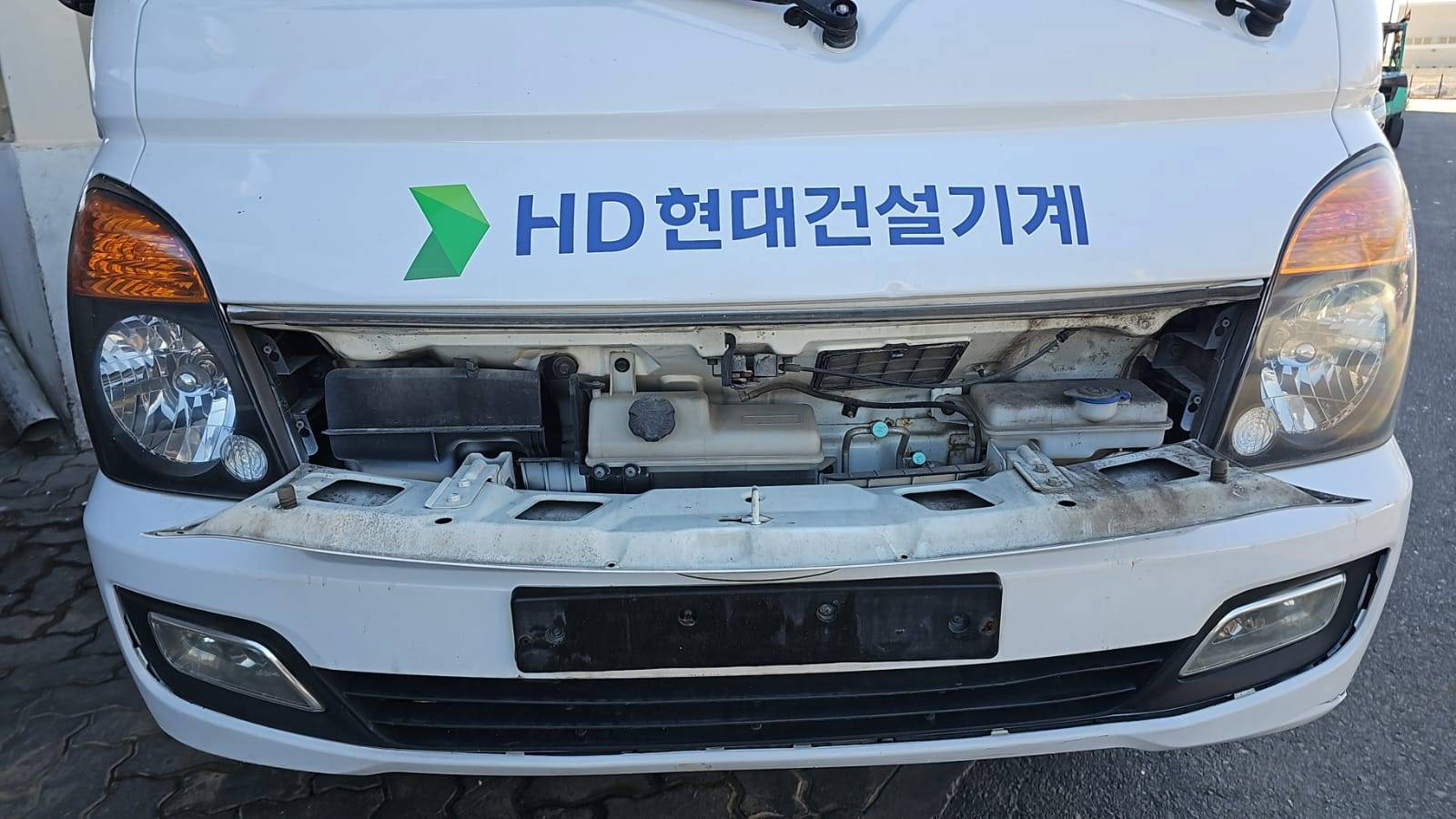 HYUNDAI PORTER 2 2013 - Marhaba Auction Used Cars - Image 4