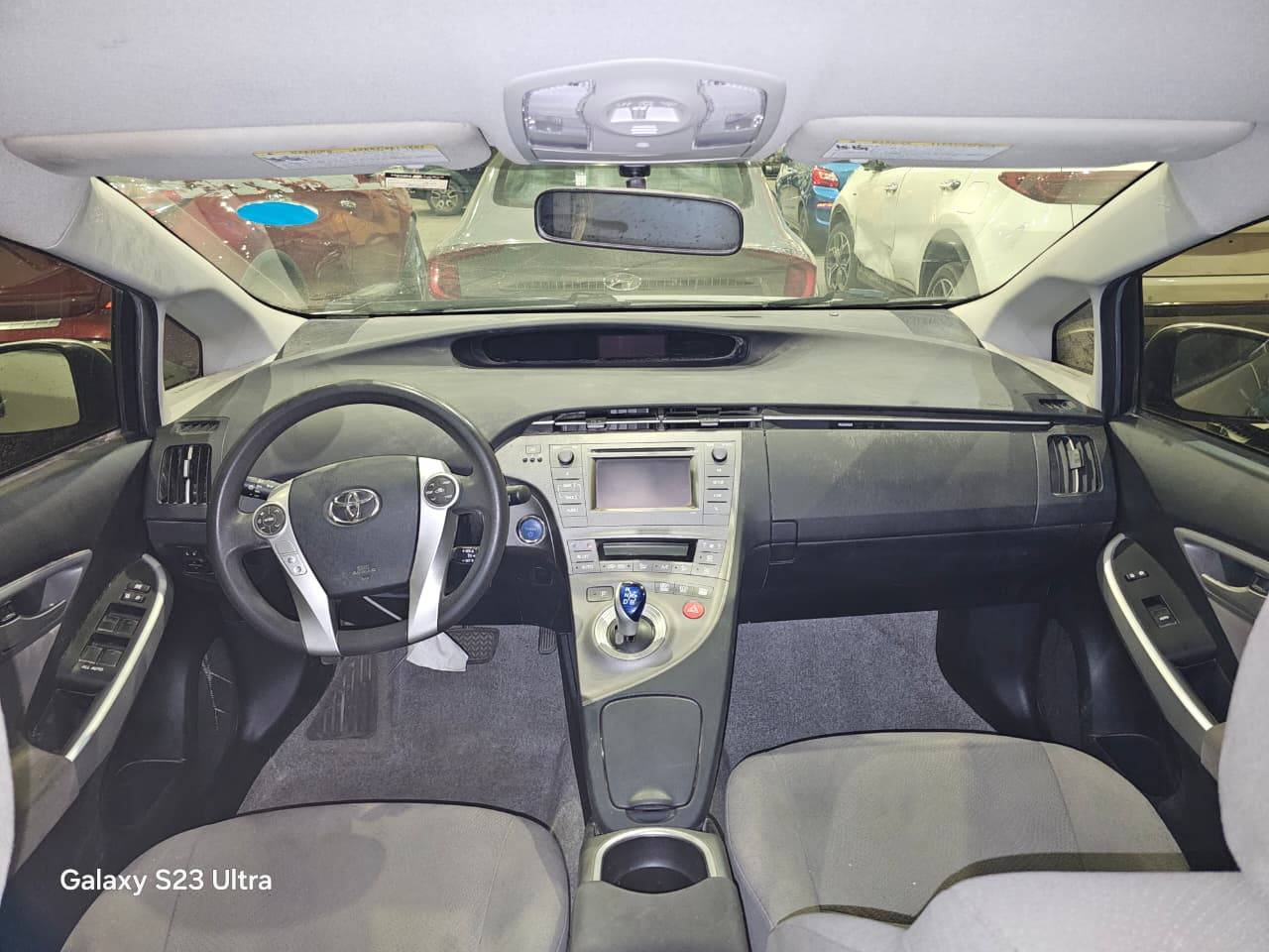2015 TOYOTA PRIUS — 180314 Miles — Lot 0448042 — Main - Marhaba Auctions Used Cars - Image 8