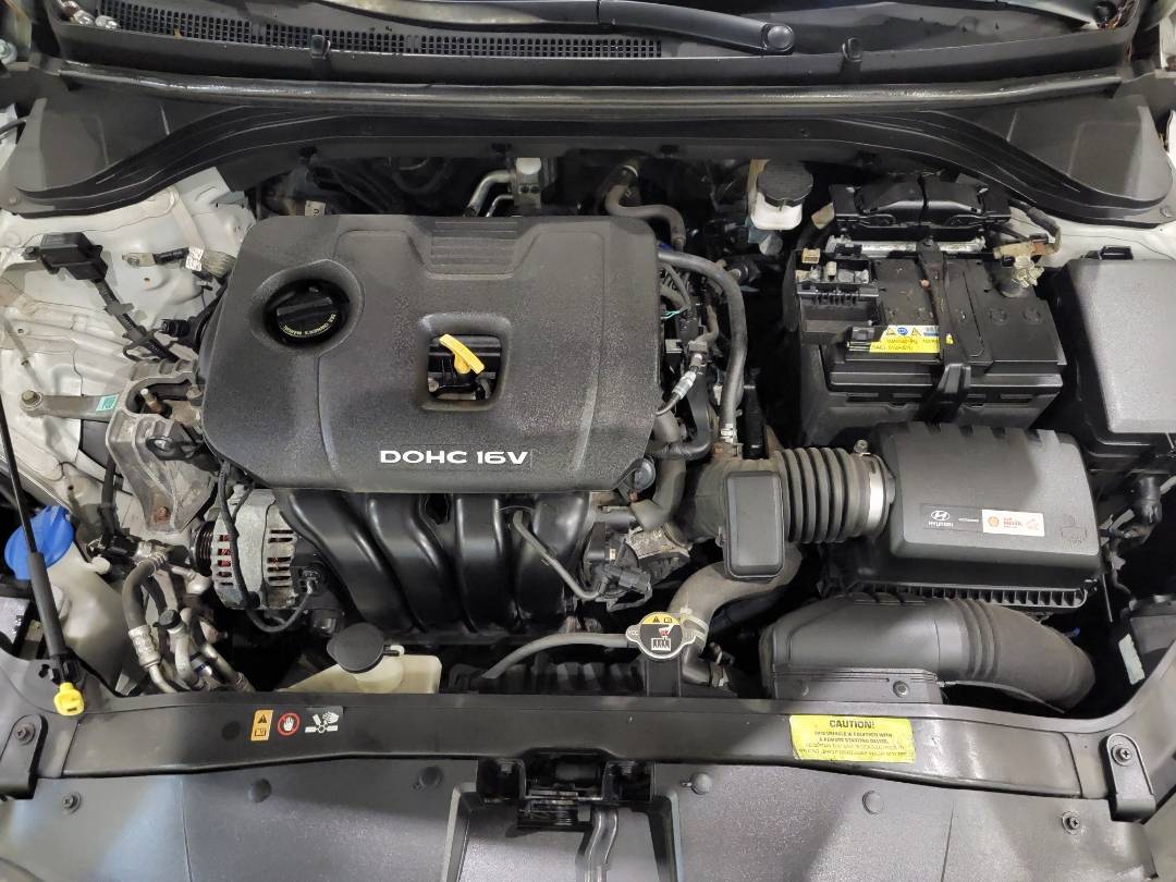 2017 HYUNDAI ELANTRA — 66053 Miles — Lot 6575474 — Main - Marhaba Auctions Used Cars - Image 9