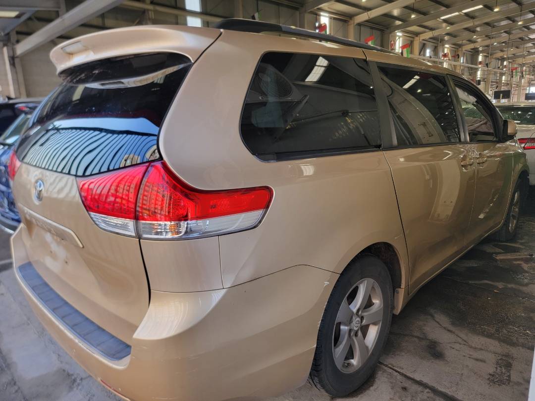 2011 TOYOTA SIENNA — 161970 Miles — Lot 40244804 — Souq - Marhaba Auctions Used Cars - Image 3