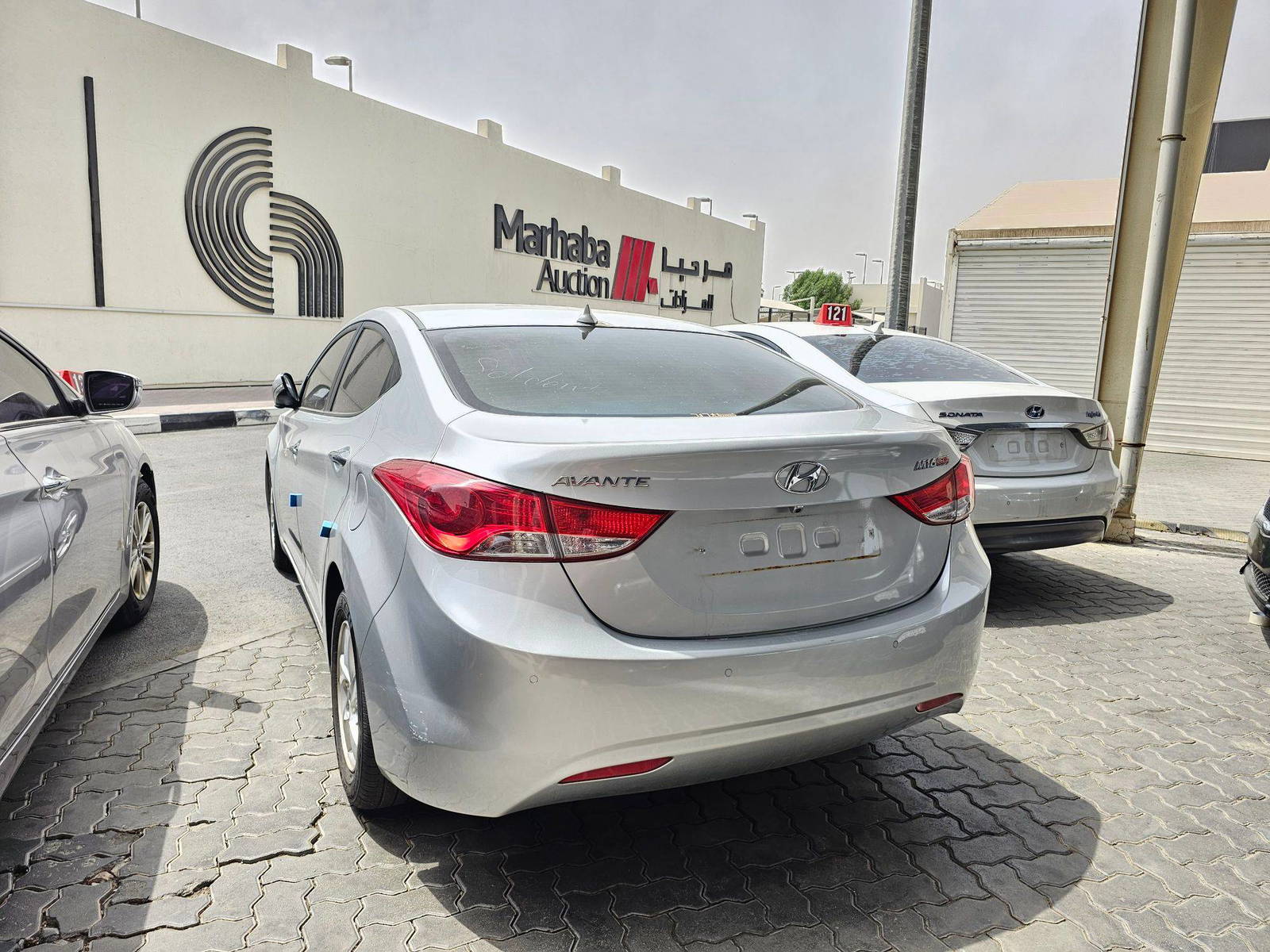 2011 HYUNDAI AVANTE — 94470 KM — Lot 100926 — Souq - Marhaba Auctions Used Cars - Image 5