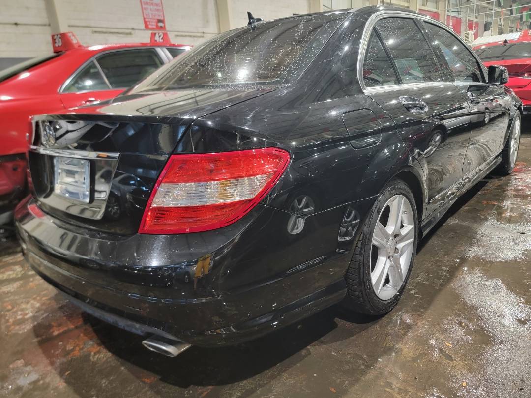 2011 MERCEDES BENZ C300 — 220580 Miles — Lot 37931226 - Marhaba Auctions Used Cars - Image 4