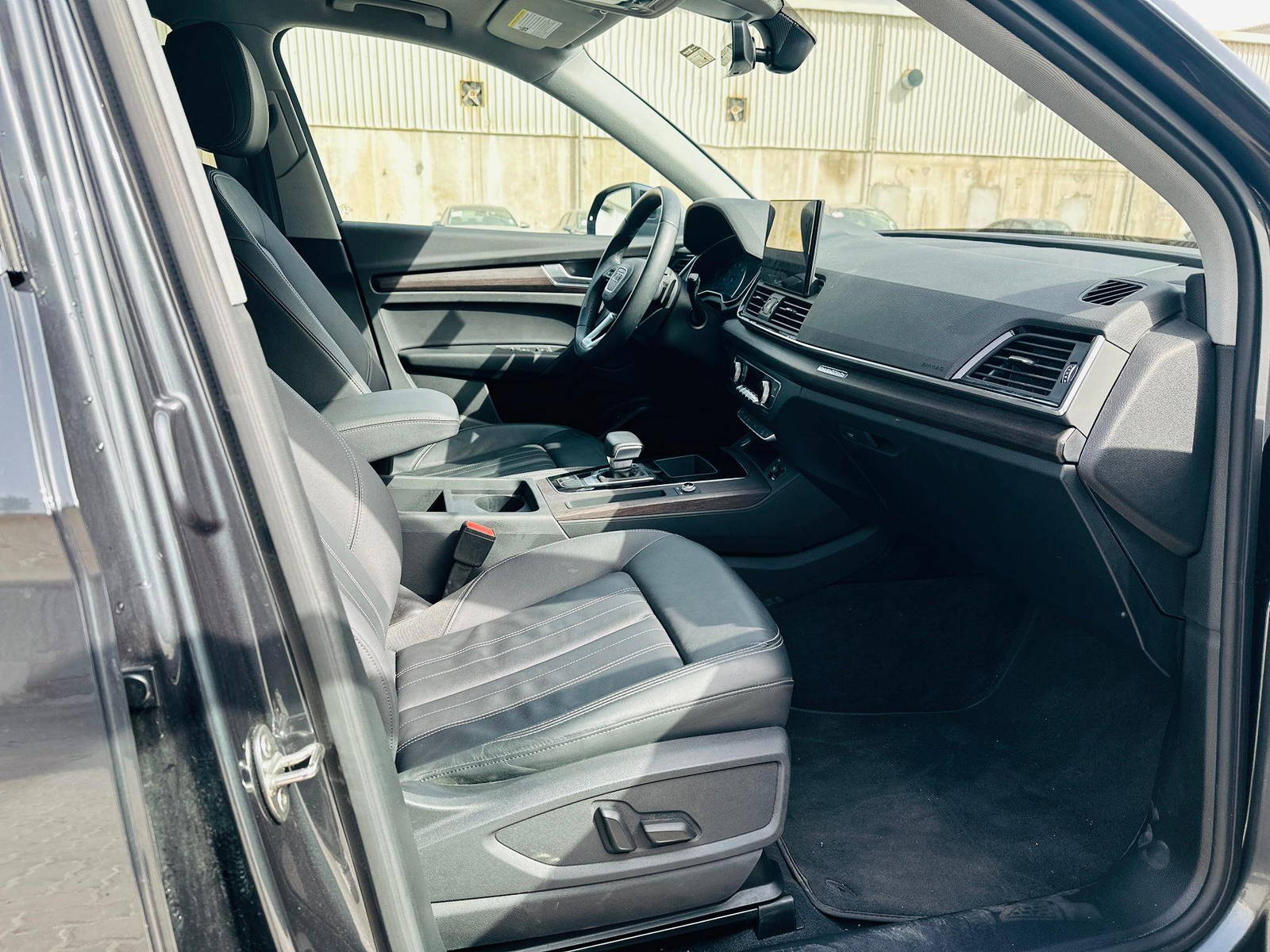 2023 AUDI Q5 — 14661 Miles — Lot 082094 — Souq - Marhaba Auctions Used Cars - Image 15