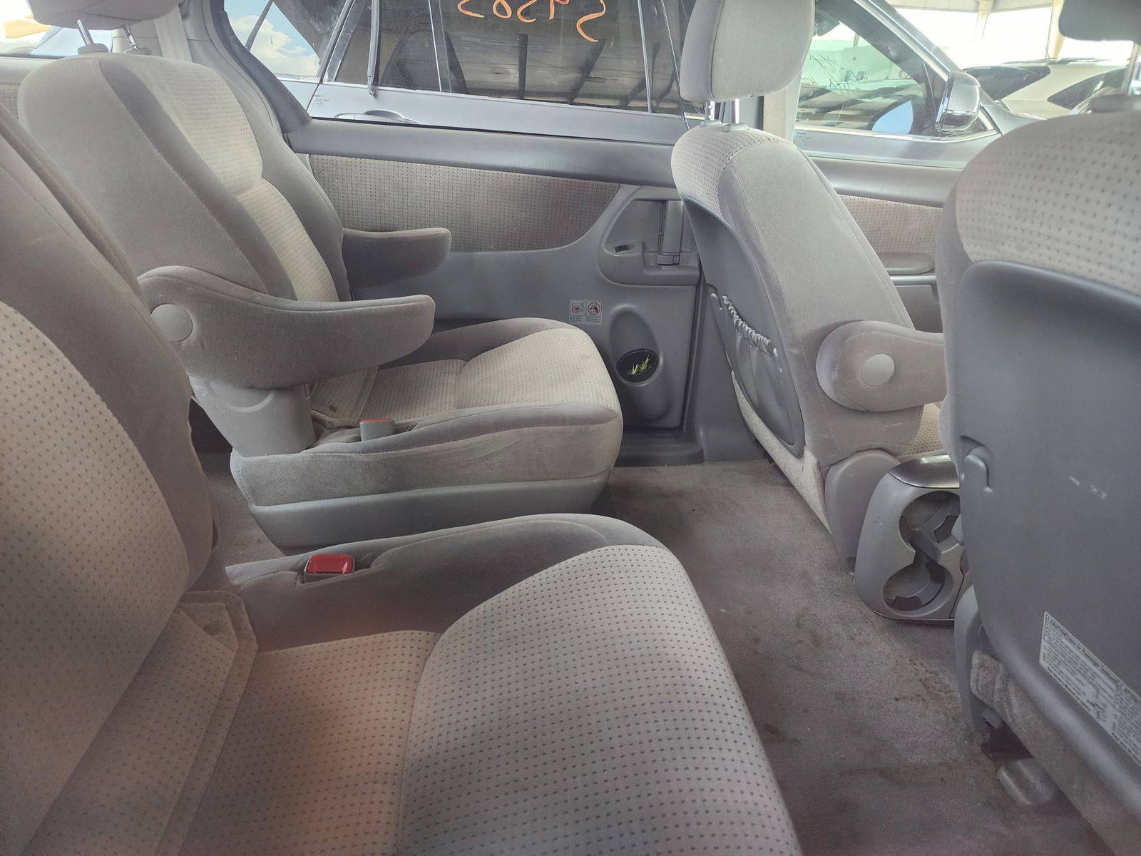 2010 TOYOTA SIENNA — 219065 Miles — Lot 37559583 - Marhaba Auctions Used Cars - Image 8