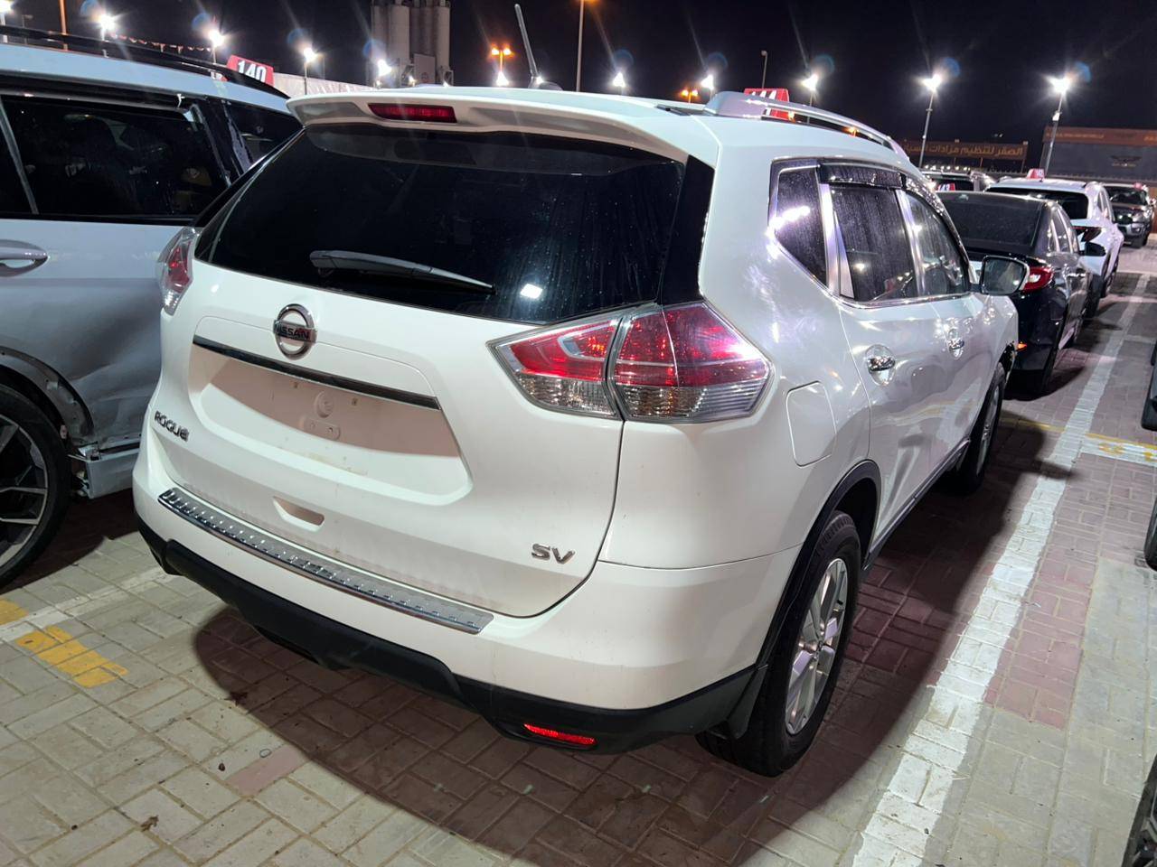 2016 NISSAN ROGUE — 86137 Miles — Lot 98873345 - Marhaba Auctions Used Cars - Image 4