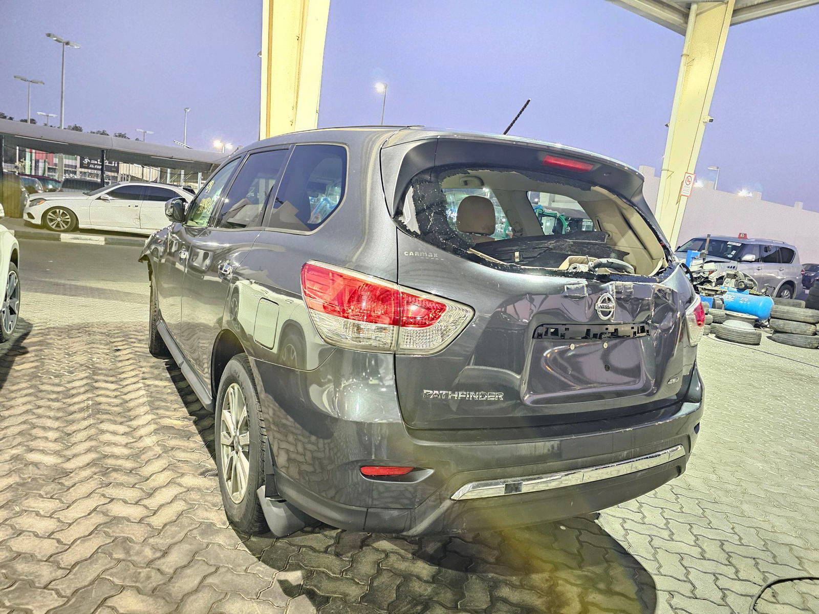 2013 NISSAN PATHFINDER — 161842 Miles — Lot 7DC604602 — Main - Marhaba Auctions Used Cars - Image 4