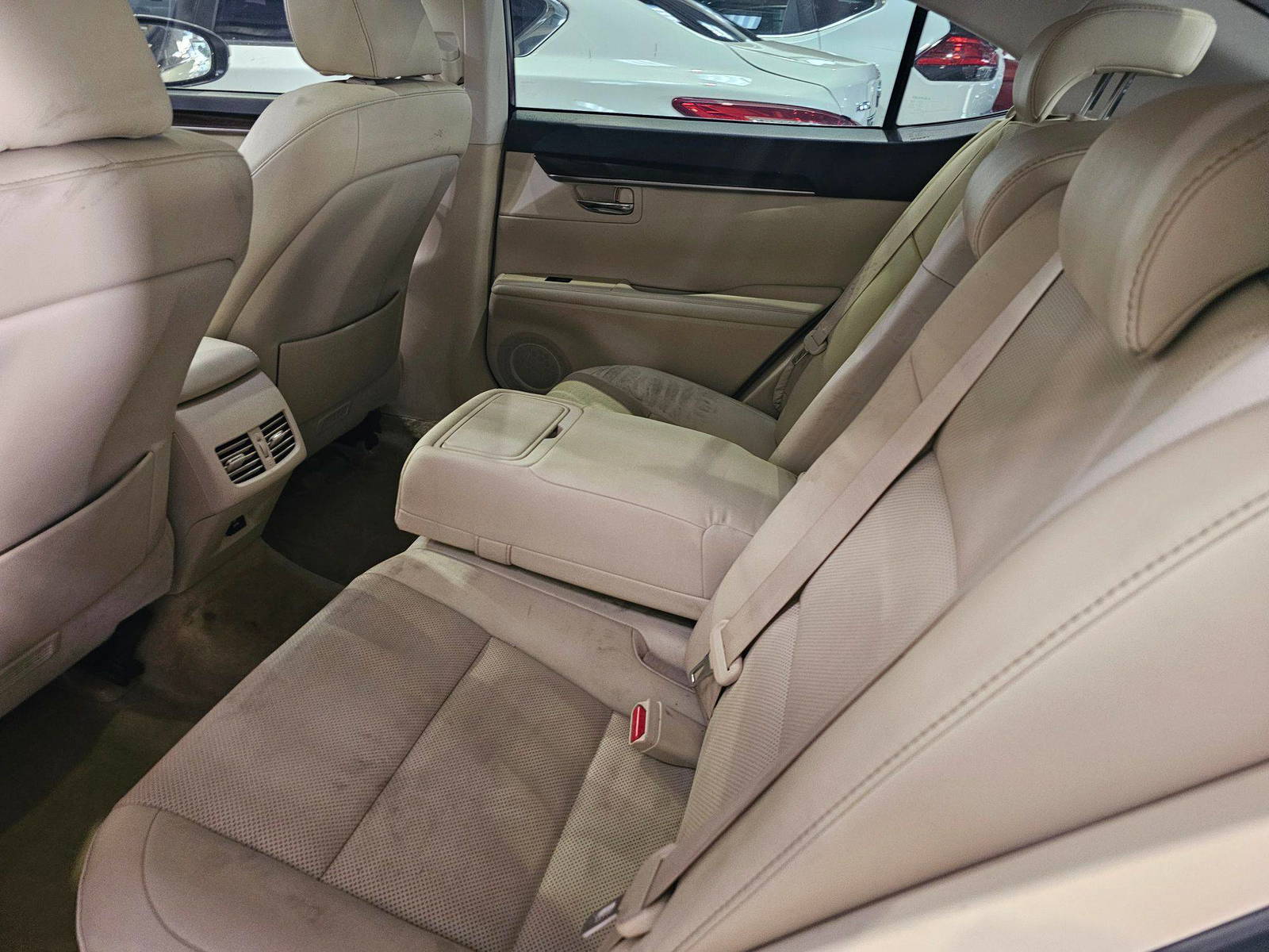 LEXUS ES 350 2015 - Marhaba Auction Used Cars - Image 11