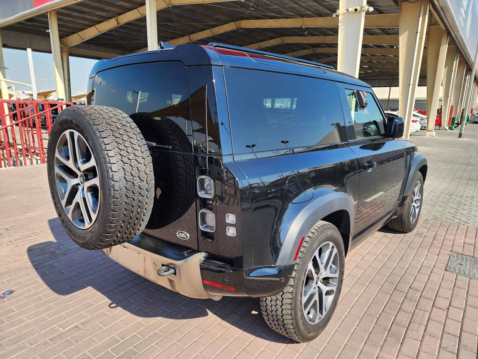 2021 LAND ROVER DEFENDER 90 — 29964 Miles — Lot 65664253 - Marhaba Auctions Used Cars - Image 3