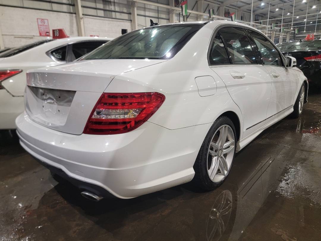 2013 MERCEDES BENZ C300 — 116400 Miles — Lot 76770783 - Marhaba Auctions Used Cars - Image 4