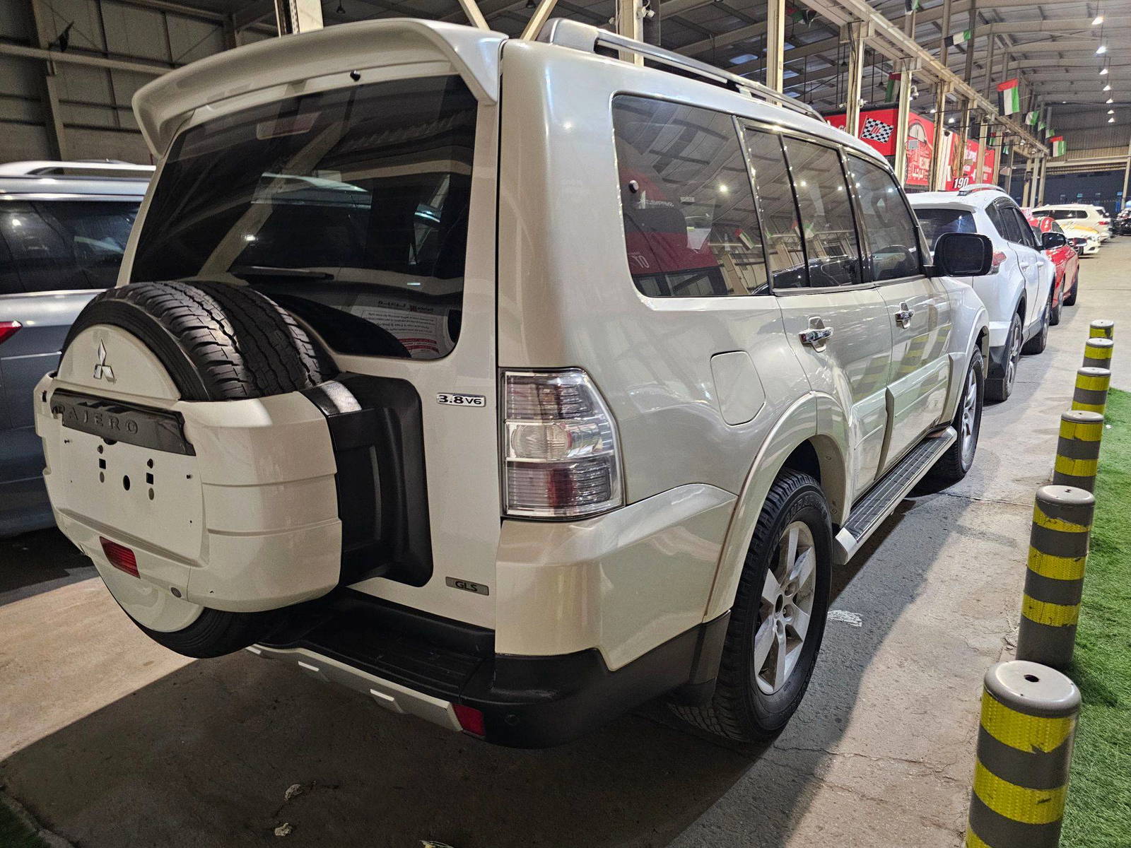 2008 MITSUBISHI PAJERO — 343128 KM — Lot 8J719921 — Main - Marhaba Auctions Used Cars - Image 4