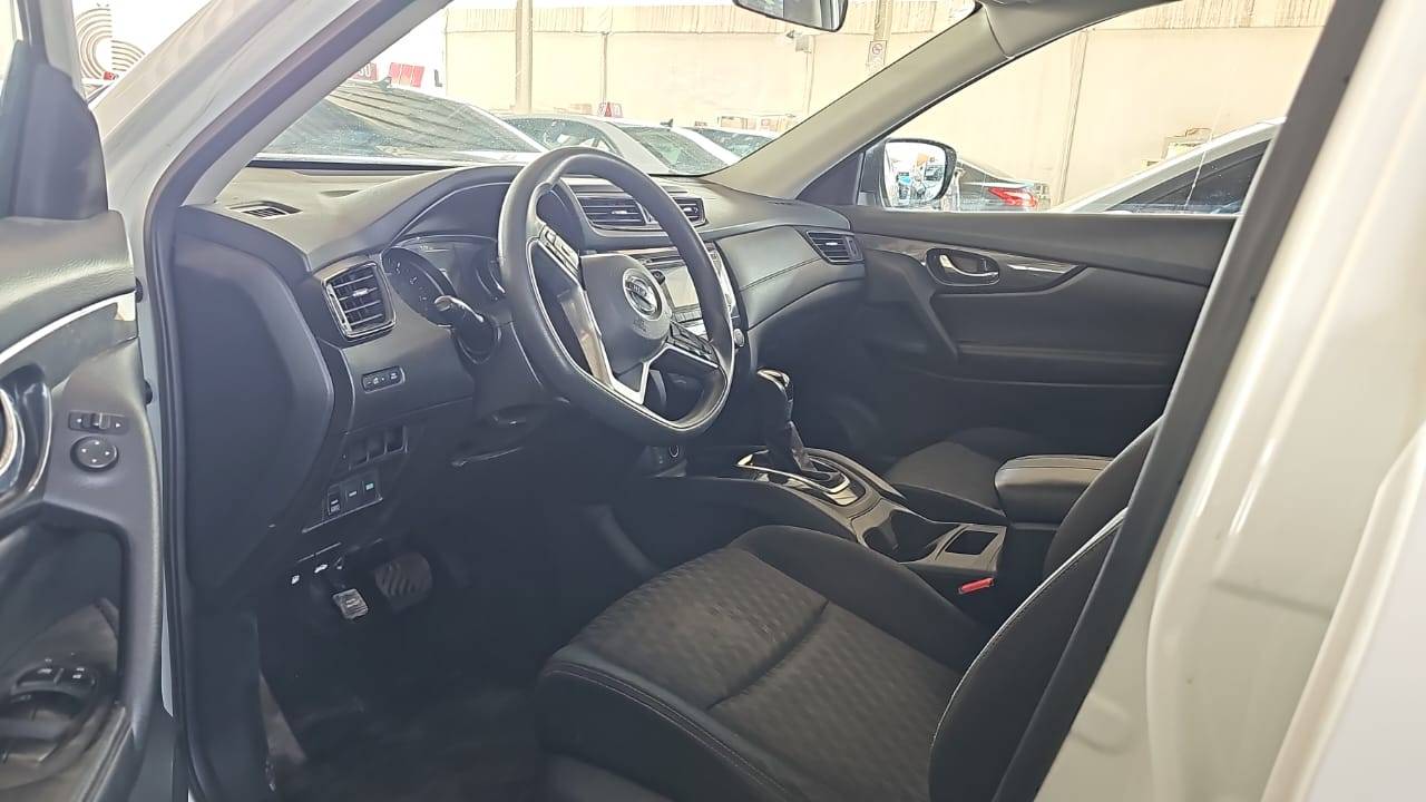 2017 NISSAN ROGUE — 177582 Miles — Lot 4HW013005 — Souq - Marhaba Auctions Used Cars - Image 6