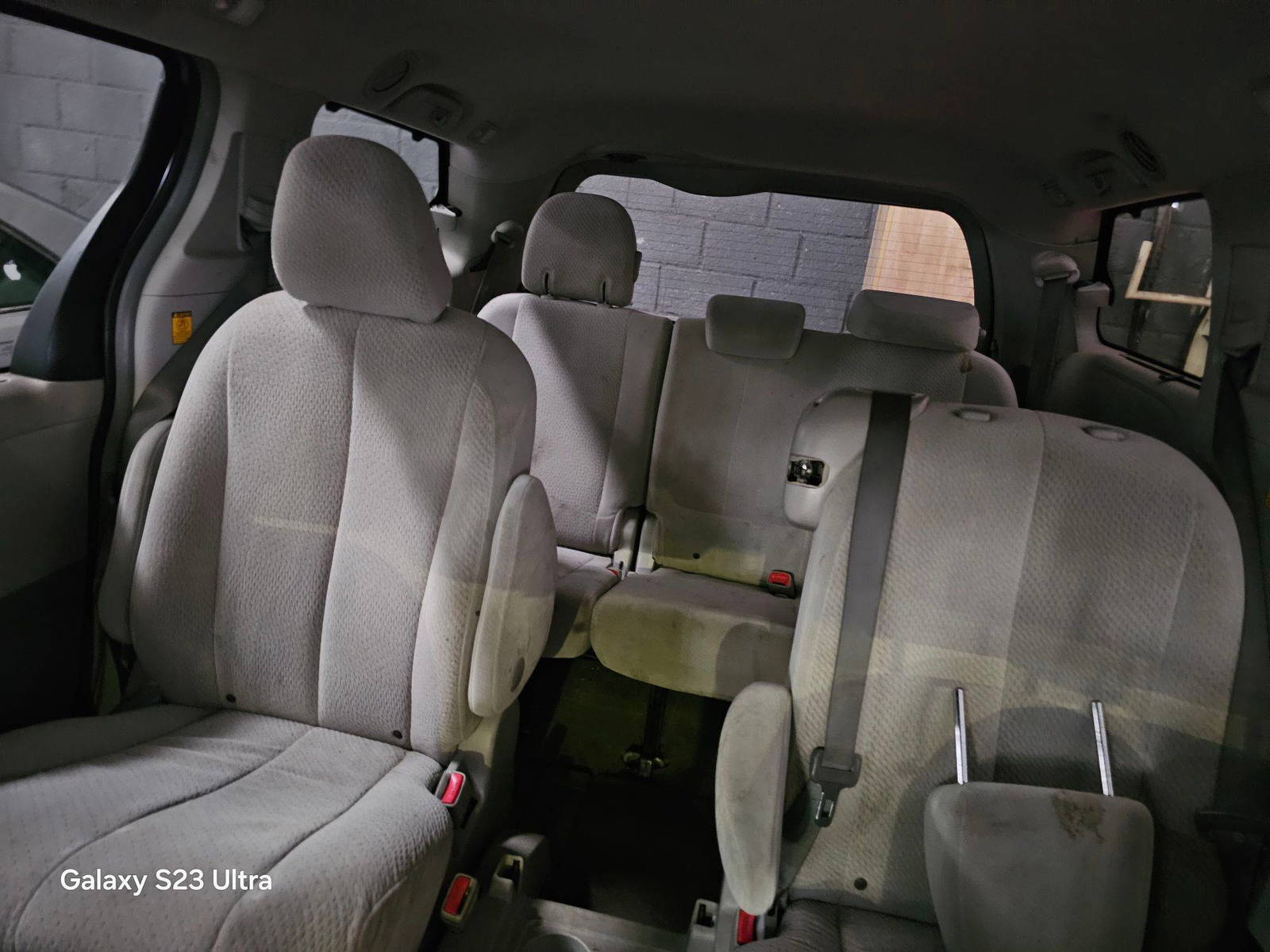 TOYOTA SIENNA 2011 - Marhaba Auction Used Cars - Image 10