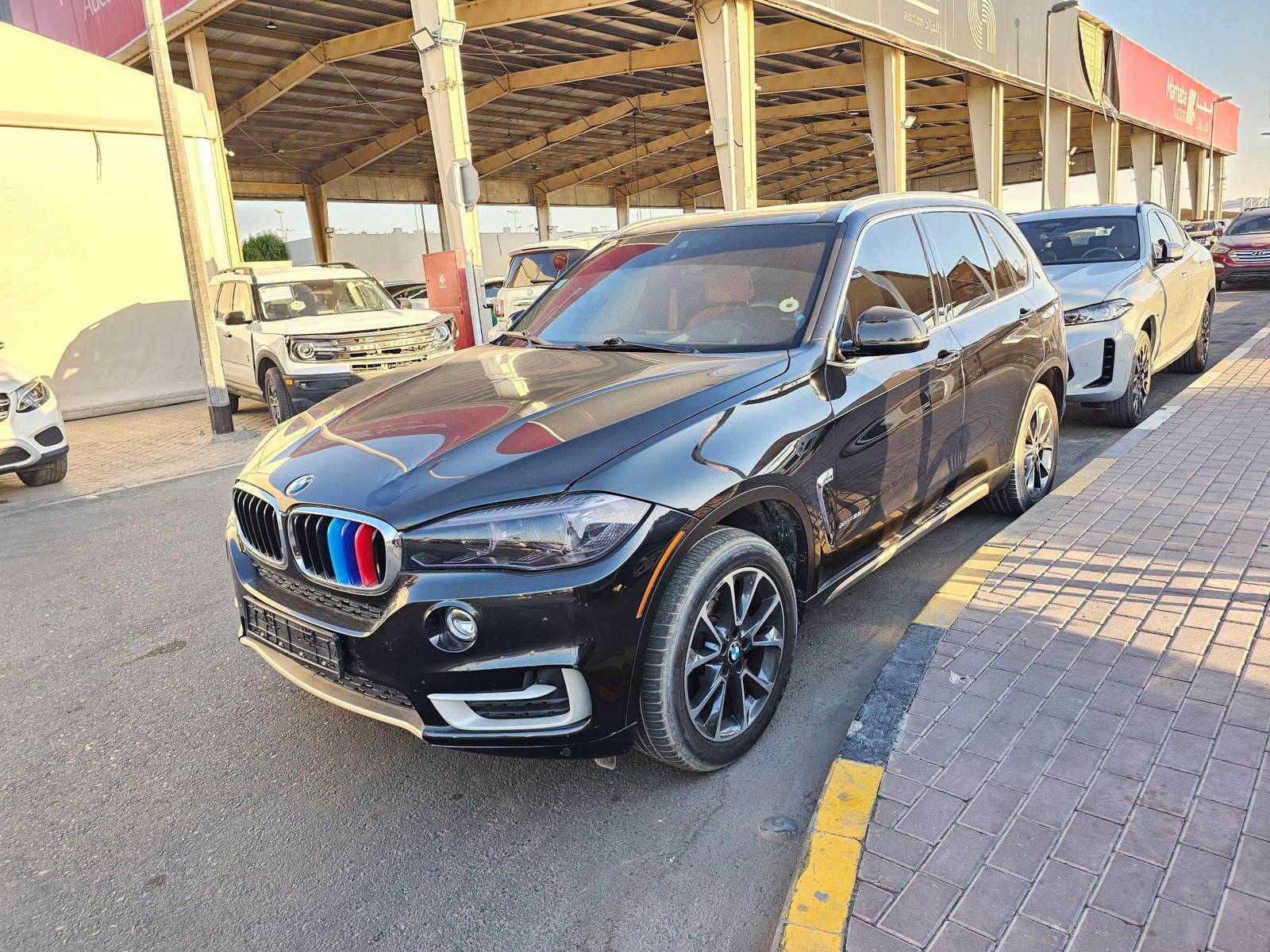 2018 BMW X5 — 99512 KM — Lot J0X84376 — Souq - Marhaba Auctions Used Cars - Image 4