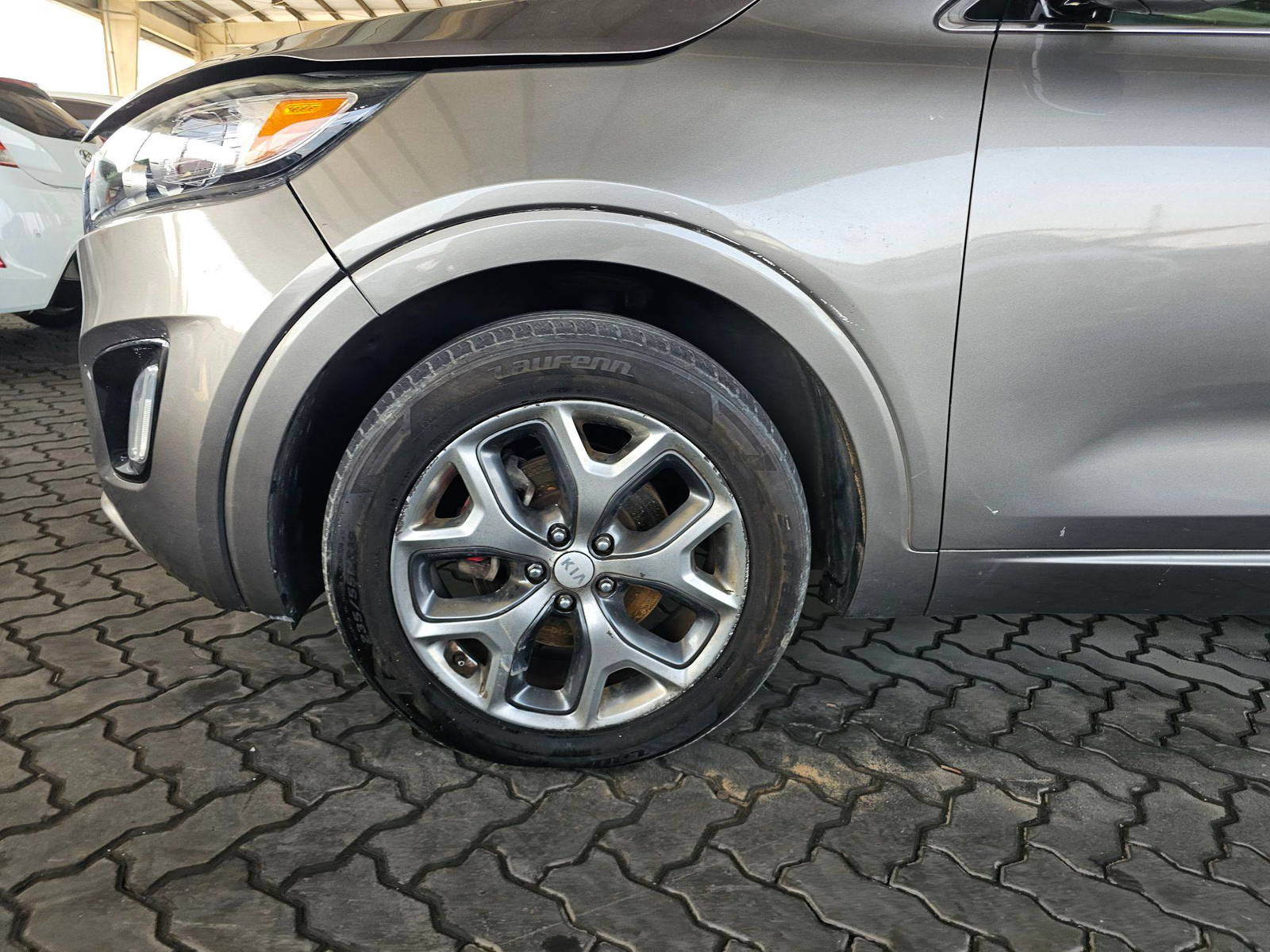2017 KIA SORENTO — 133125 Miles — Lot 1HG284156 — Souq - Marhaba Auctions Used Cars - Image 11