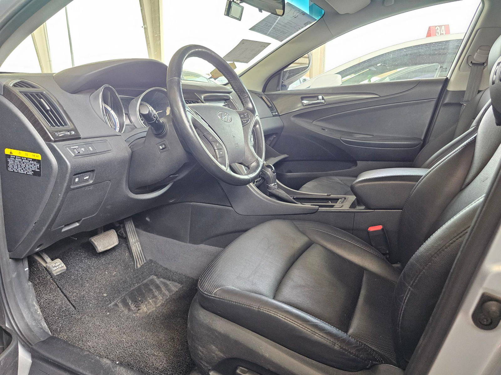 2013 HYUNDAI SONATA — 123651 KM — Lot 485294 — Souq - Marhaba Auctions Used Cars - Image 8