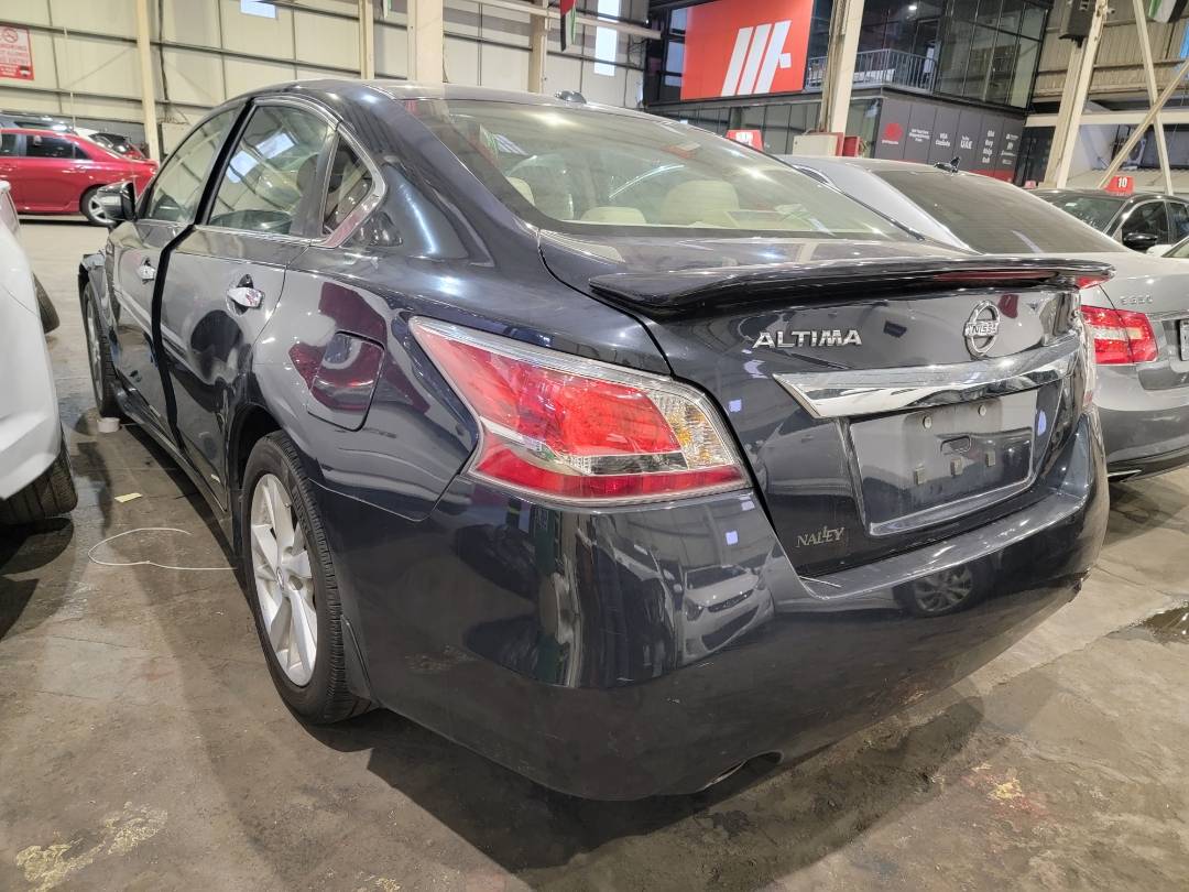 2015 NISSAN ALTIMA — 187187 Miles — Lot FC447039 — Main - Marhaba Auctions Used Cars - Image 5