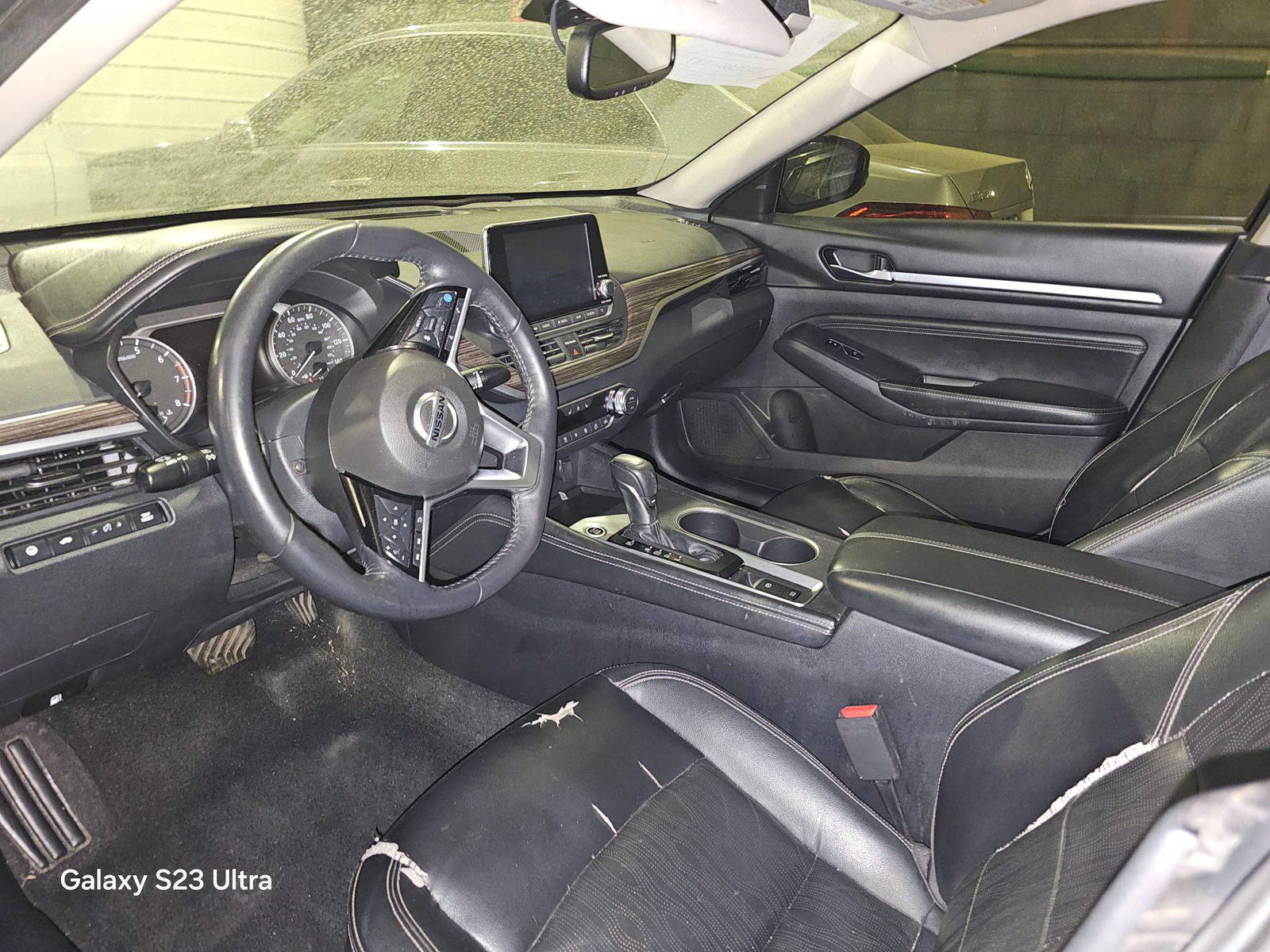 2019 NISSAN ALTIMA — 114934 Miles — Lot 43760550 — Souq - Marhaba Auctions Used Cars - Image 8