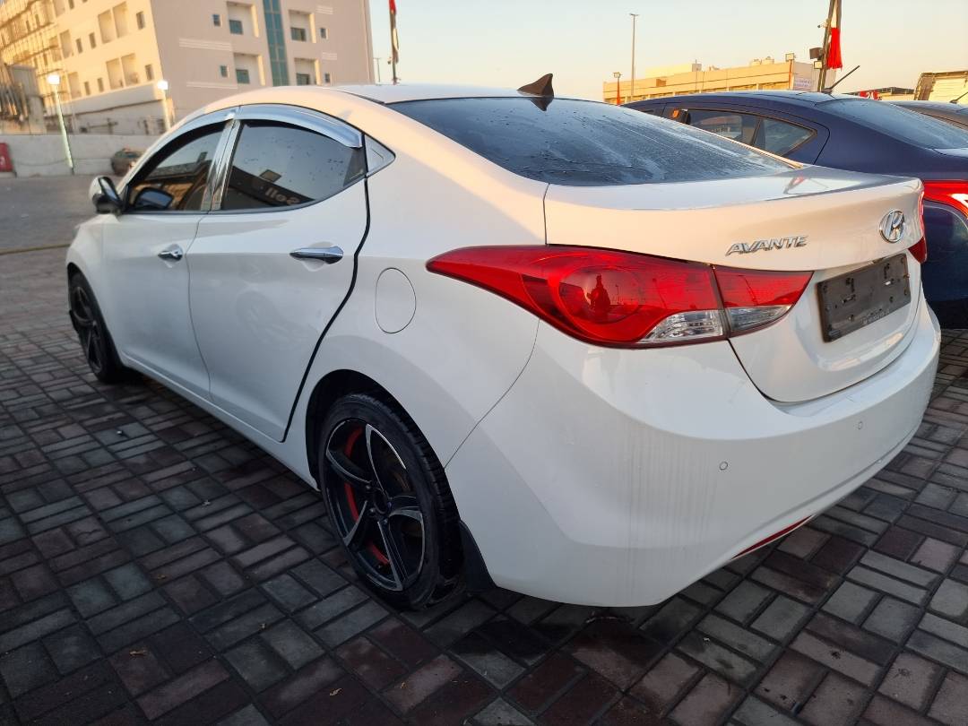 2011 HYUNDAI AVANTE — 105794 KM — Lot 125487 — Ind. 12 - Marhaba Auctions Used Cars - Image 5