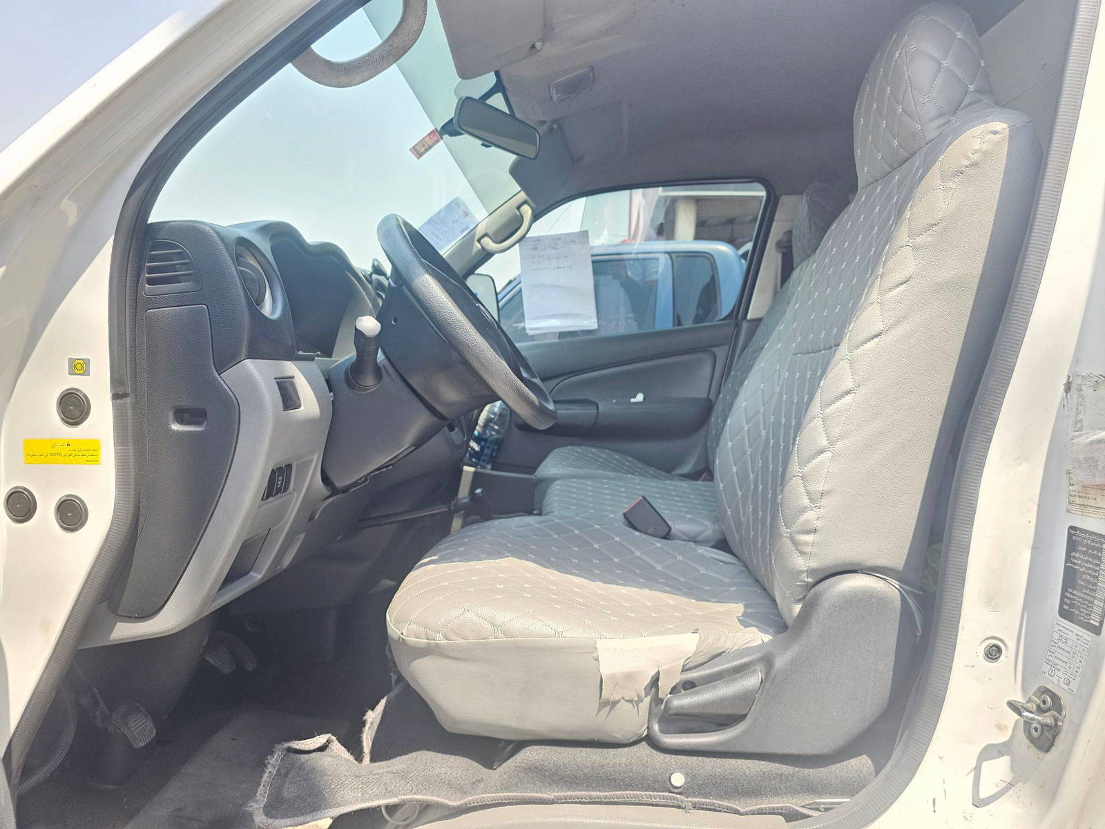 2018 NISSAN URVAN — 226686 KM — Lot J9030208 — Souq - Marhaba Auctions Used Cars - Image 7