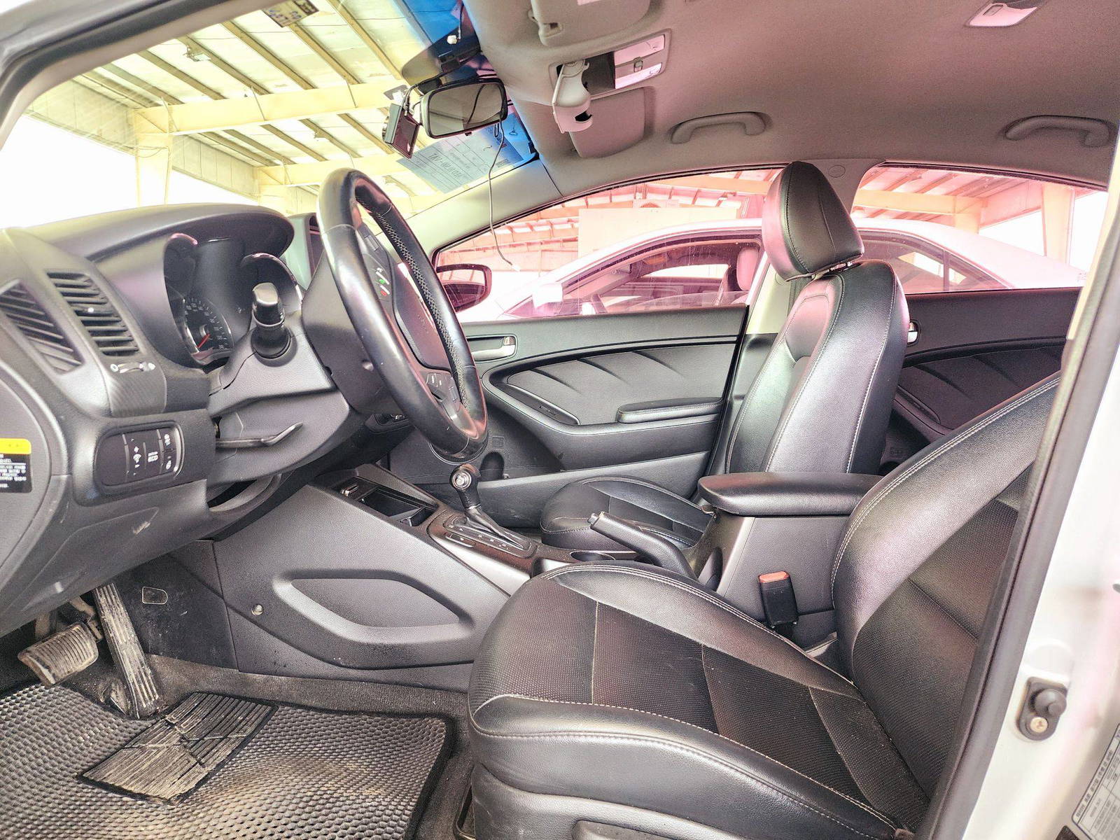 2013 KIA K3 — 146071 KM — Lot 800159 — Main - Marhaba Auctions Used Cars - Image 8