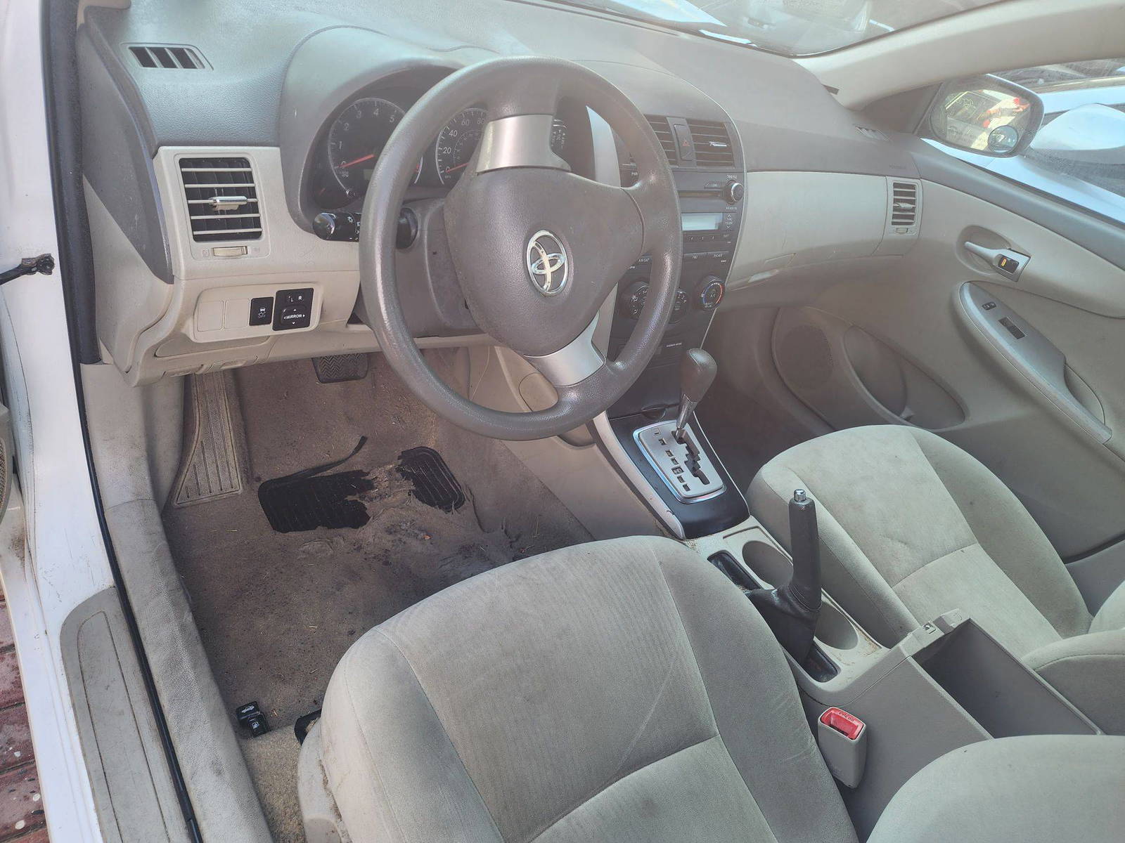 2010 TOYOTA COROLLA — 179432 Miles — Lot 37694878 - Marhaba Auctions Used Cars - Image 4