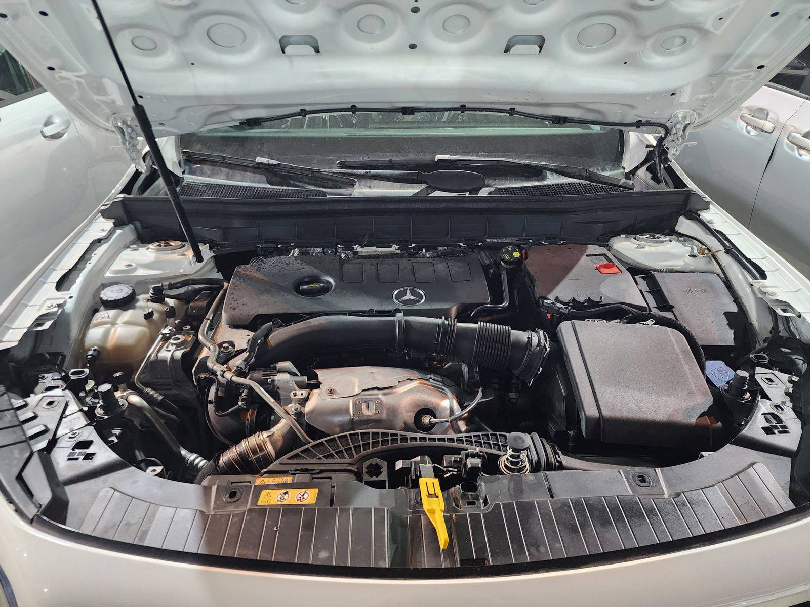 MERCEDES BENZ GLB 250 2021 - Marhaba Auction Used Cars - Image 7