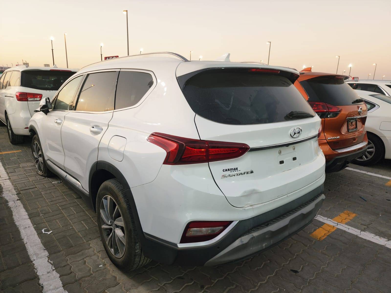 HYUNDAI SANTA FE LIMITED 2019 - Marhaba Auction Used Cars - Image 8