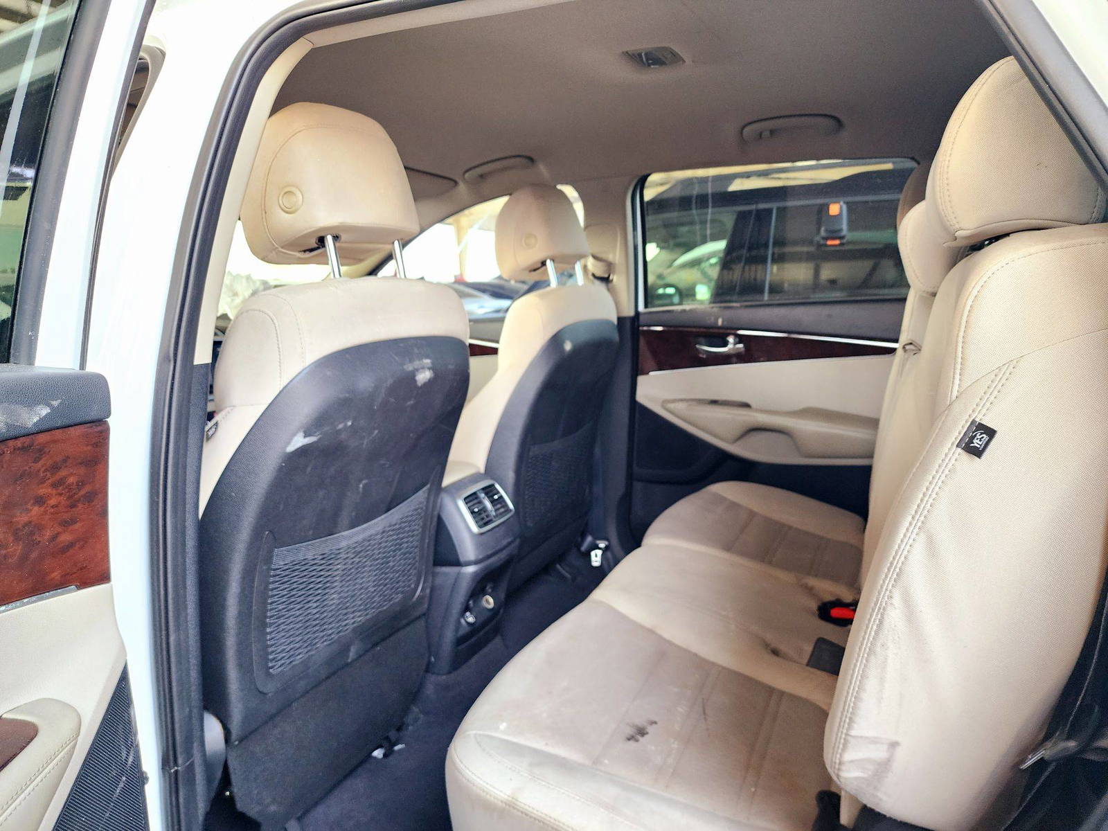 KIA SORENTO 2017 - Marhaba Auction Used Cars - Image 6