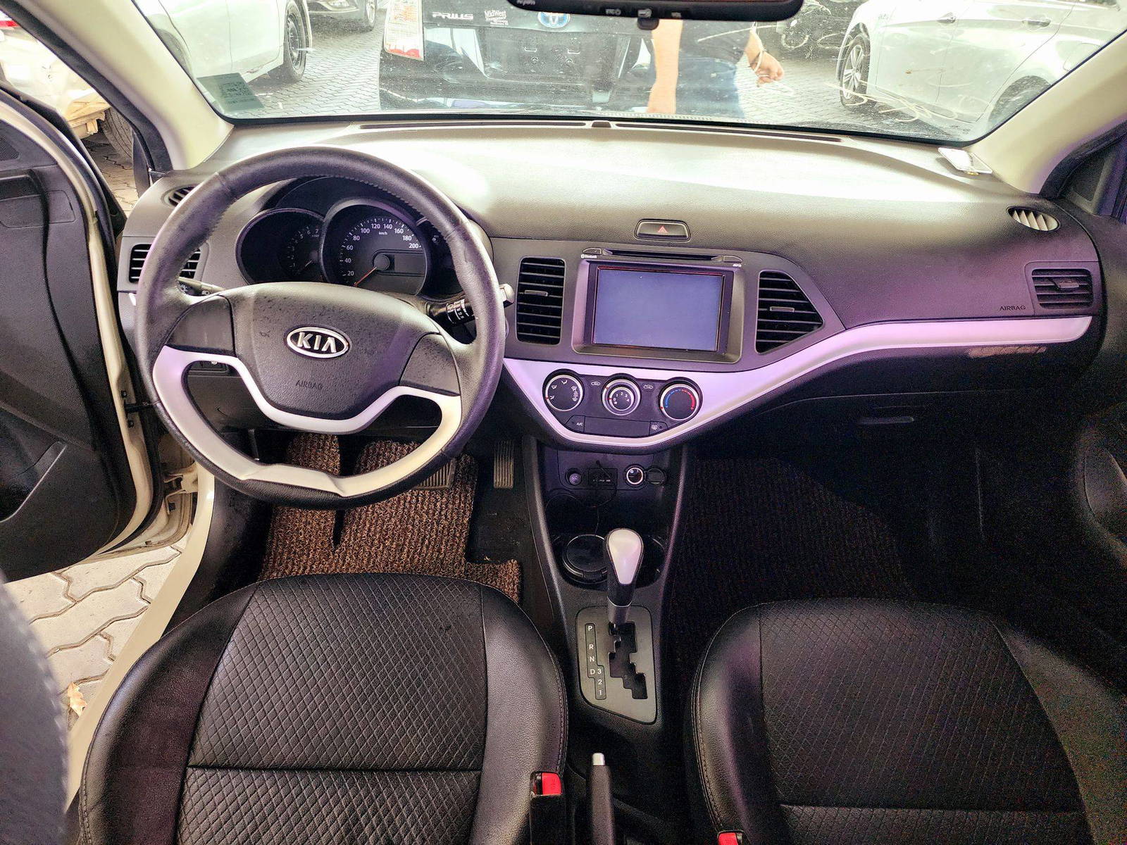 2012 KIA MORNING — 228431 KM — Lot 242860 — Ind. 12 - Marhaba Auctions Used Cars - Image 7